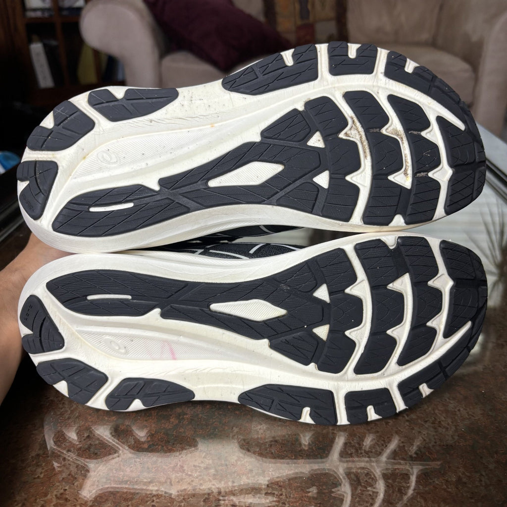 Asics GT-2000 13 Shoes Women's 10 Black White Running Athletic Comfort Sneakers