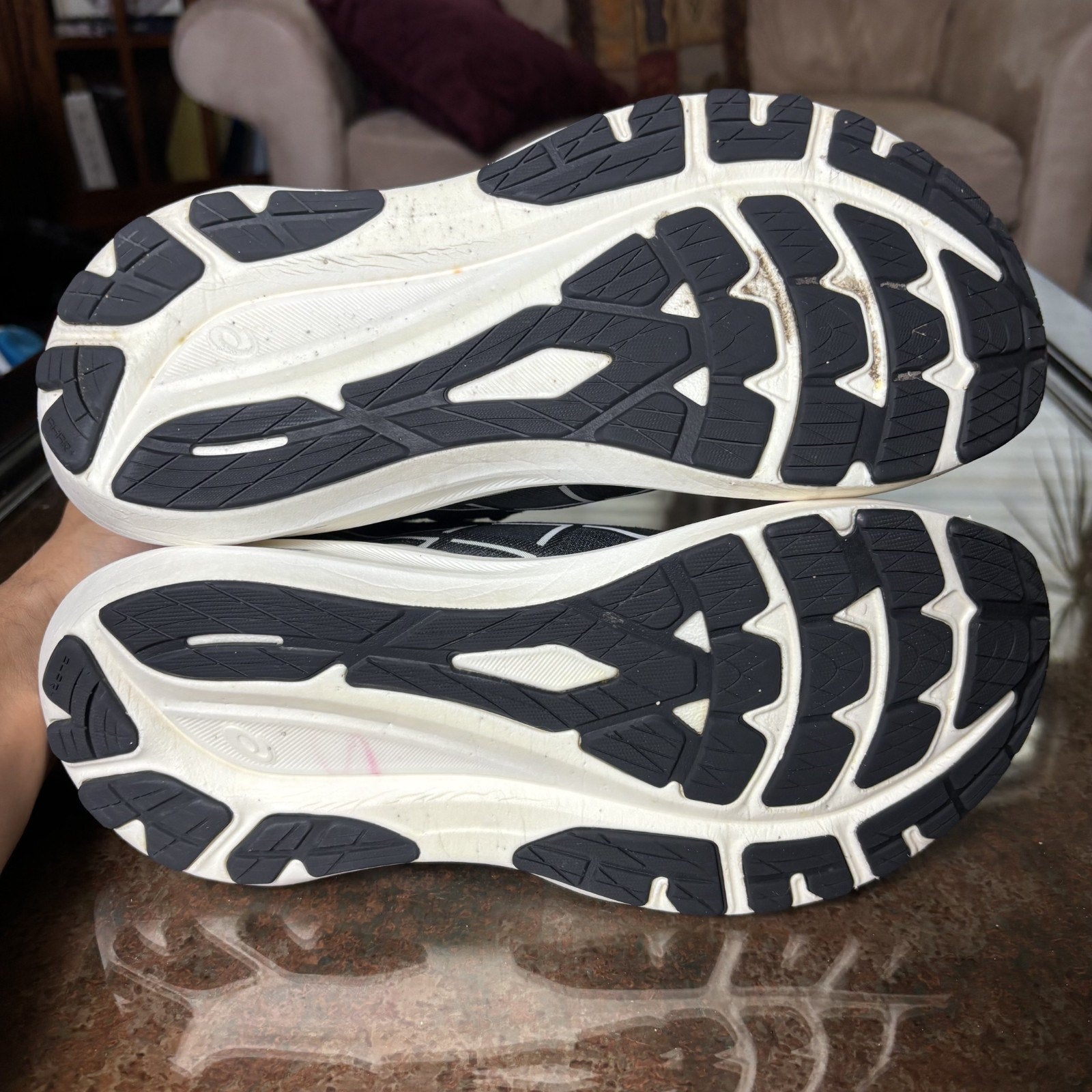 Asics GT-2000 13 Shoes Women's 10 Black White Running Athletic Comfort Sneakers