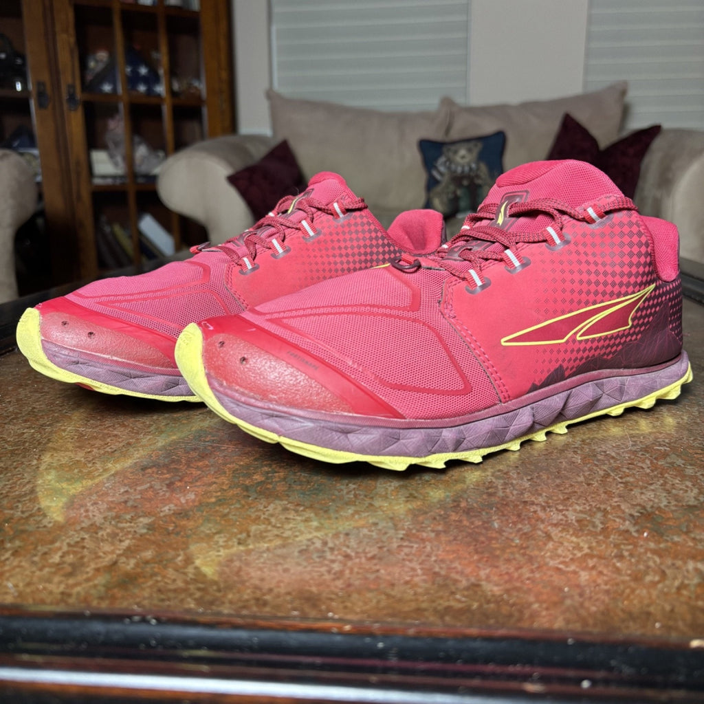 Altra Superior 4.5 Shoes Women's Sz 10 Red Trail Running Hiking Outdoor Sneakers