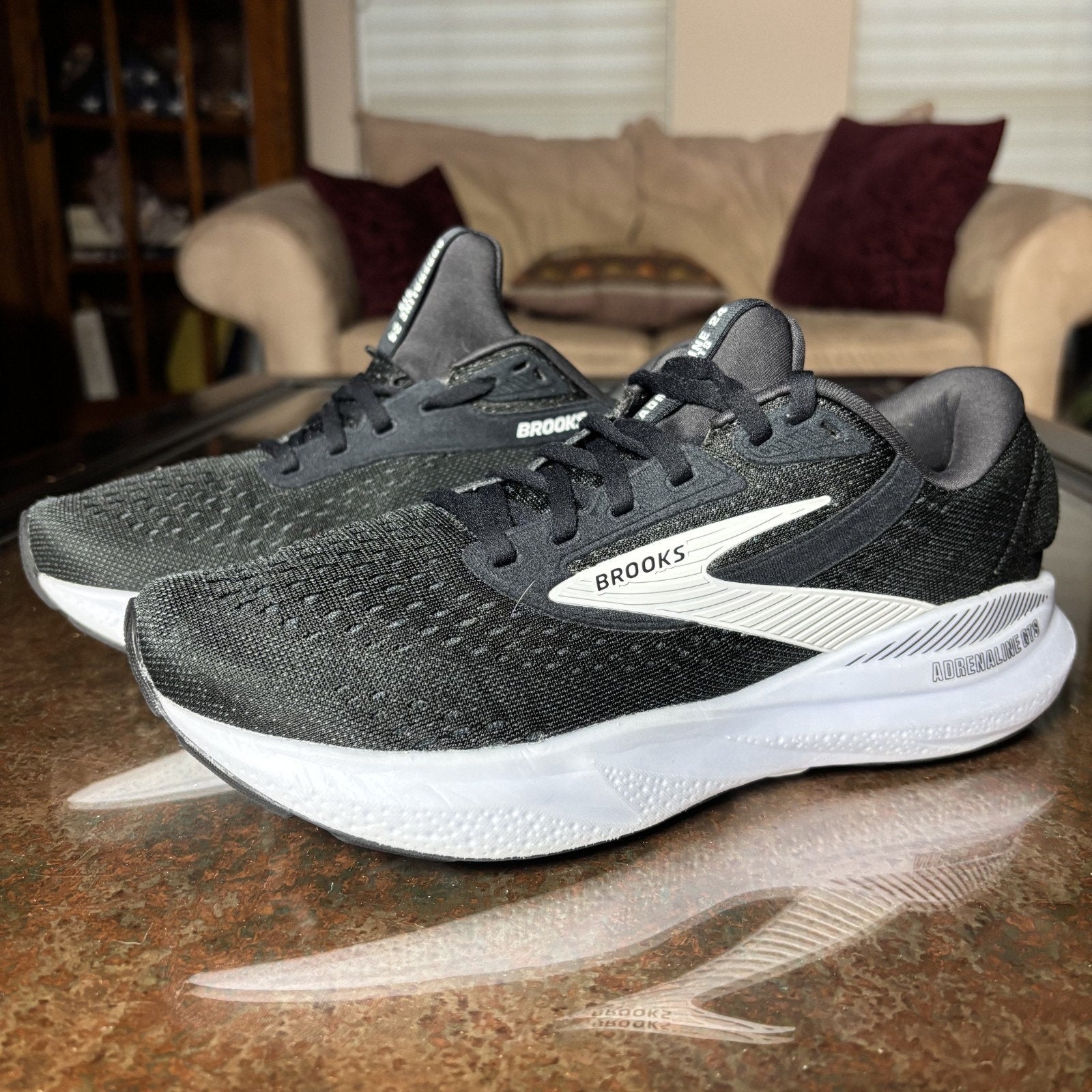 Brooks Adrenaline GTS 24 Womens 8.5 D Wide Black White Road Running Athletic Gym
