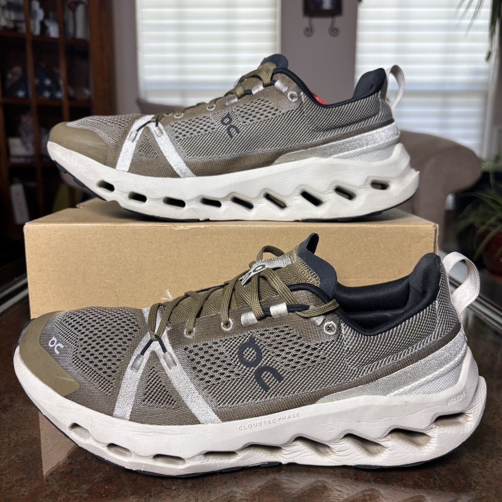 On Cloudsurfer Men's Size 11.5 Green Trail Running Athletic Gym Shoes Sneakers