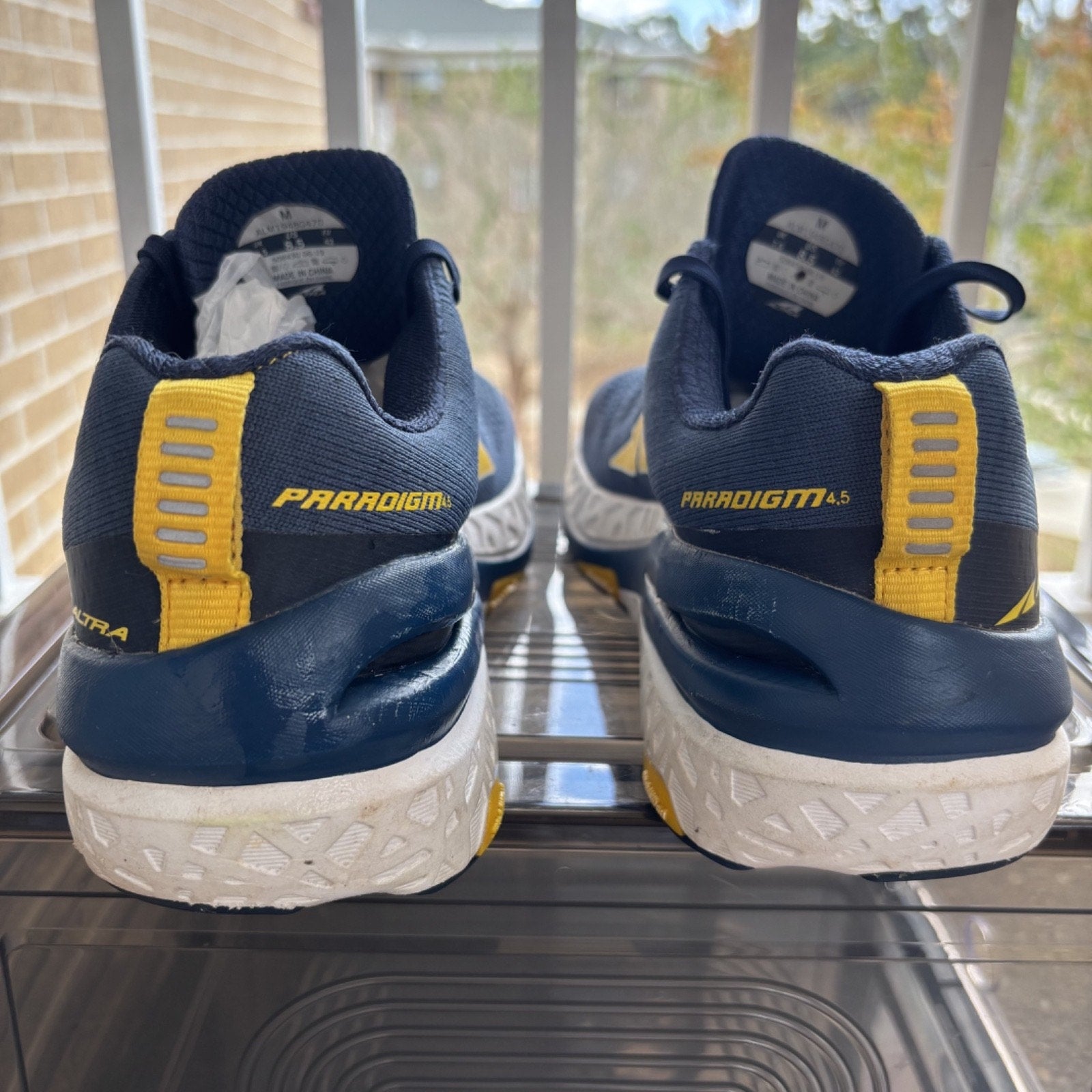 Altra Paradigm 4.5 Shoes Mens Size 8.5 Blue Yellow Running Foot Shaped Sneakers