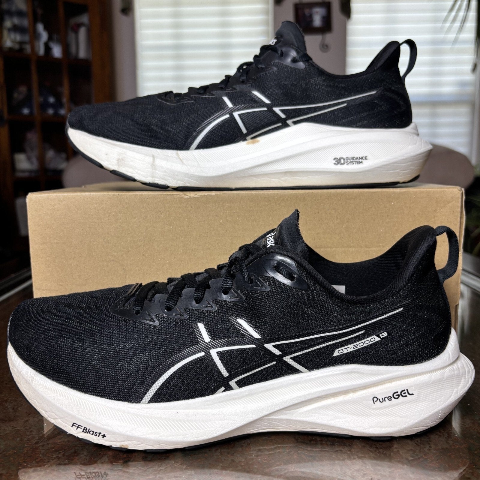 Asics GT-2000 13 Shoes Women's 10 Black White Running Athletic Comfort Sneakers