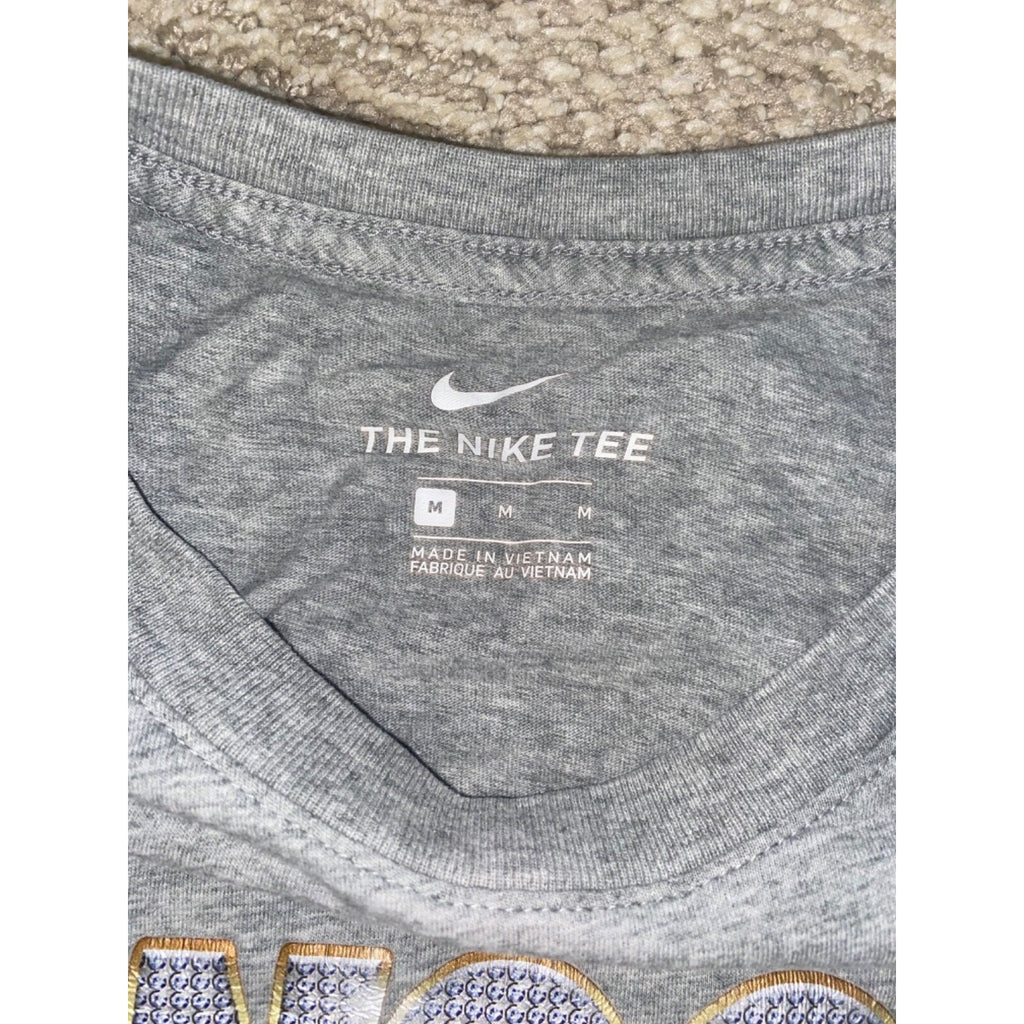 Nike Tee Shirt Mens Medium Gray Bling Swoosh Gang Logo Short Sleeve Crew Neck