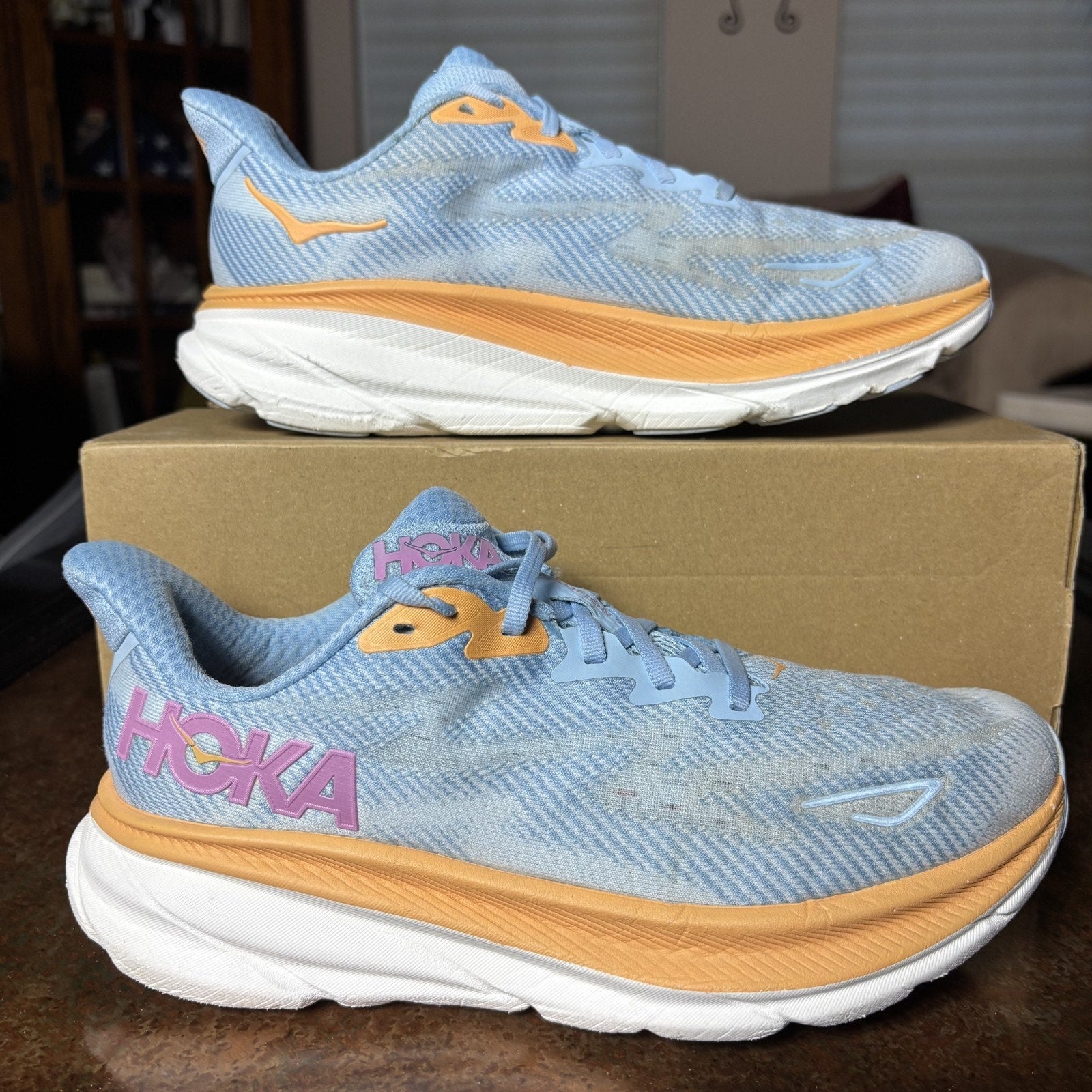 Hoka One One Clifton 9 Running Shoes Women's 8.5 D Wide Blue Athletic Sneakers