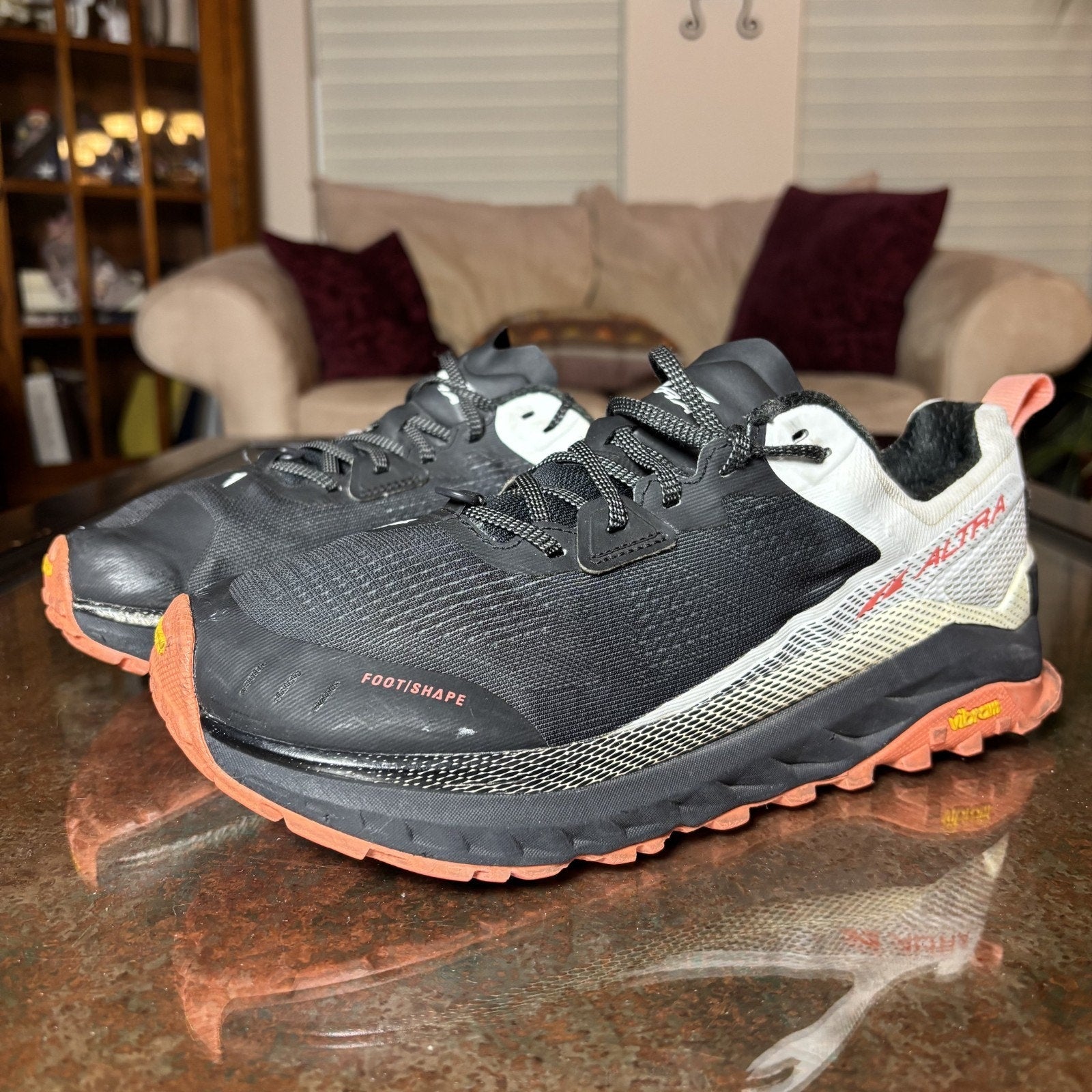 Altra Olympus 4 Shoes Women's 11 Black Trail Running Athletic Outdoor Sneakers