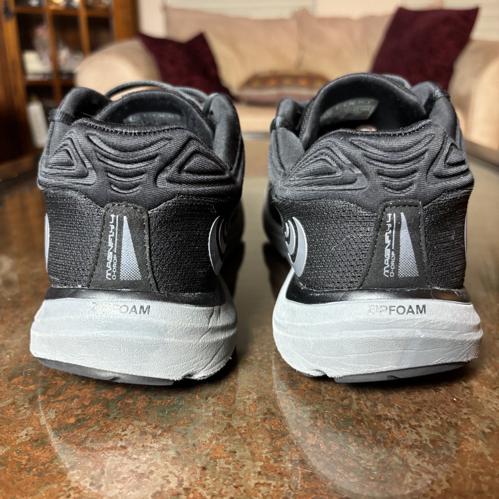 Topo Athletic Magnifly 4 Shoes Men's 10.5 Black Road Running Zero Drop Sneakers