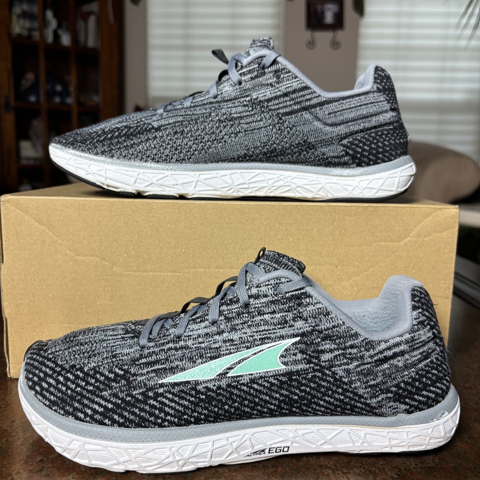 Altra Escalante 2 Shoes Women's 8.5 Grey Running Athletic Zero Drop Footshaped