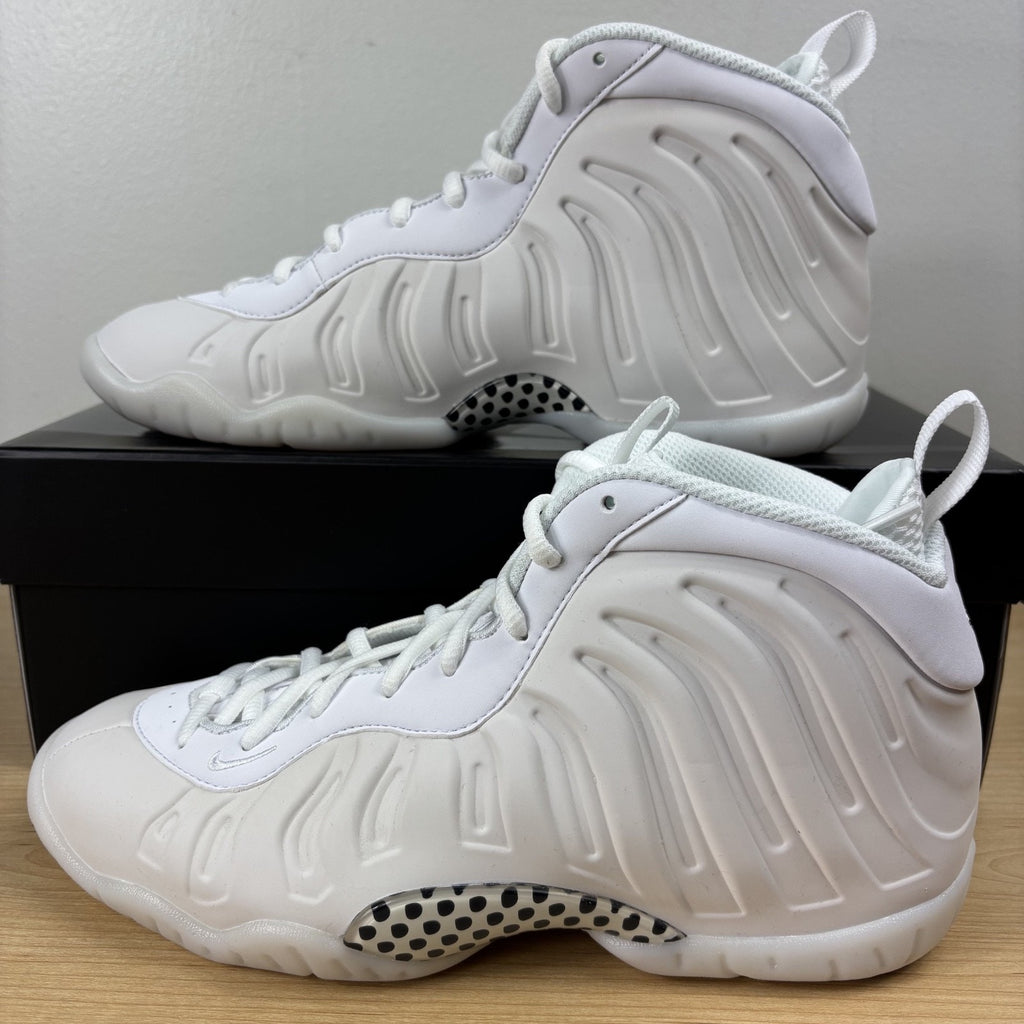 Nike Little Posite One Foamposite Sneakers GS Size 7 Triple White Gym Shoes NEW
