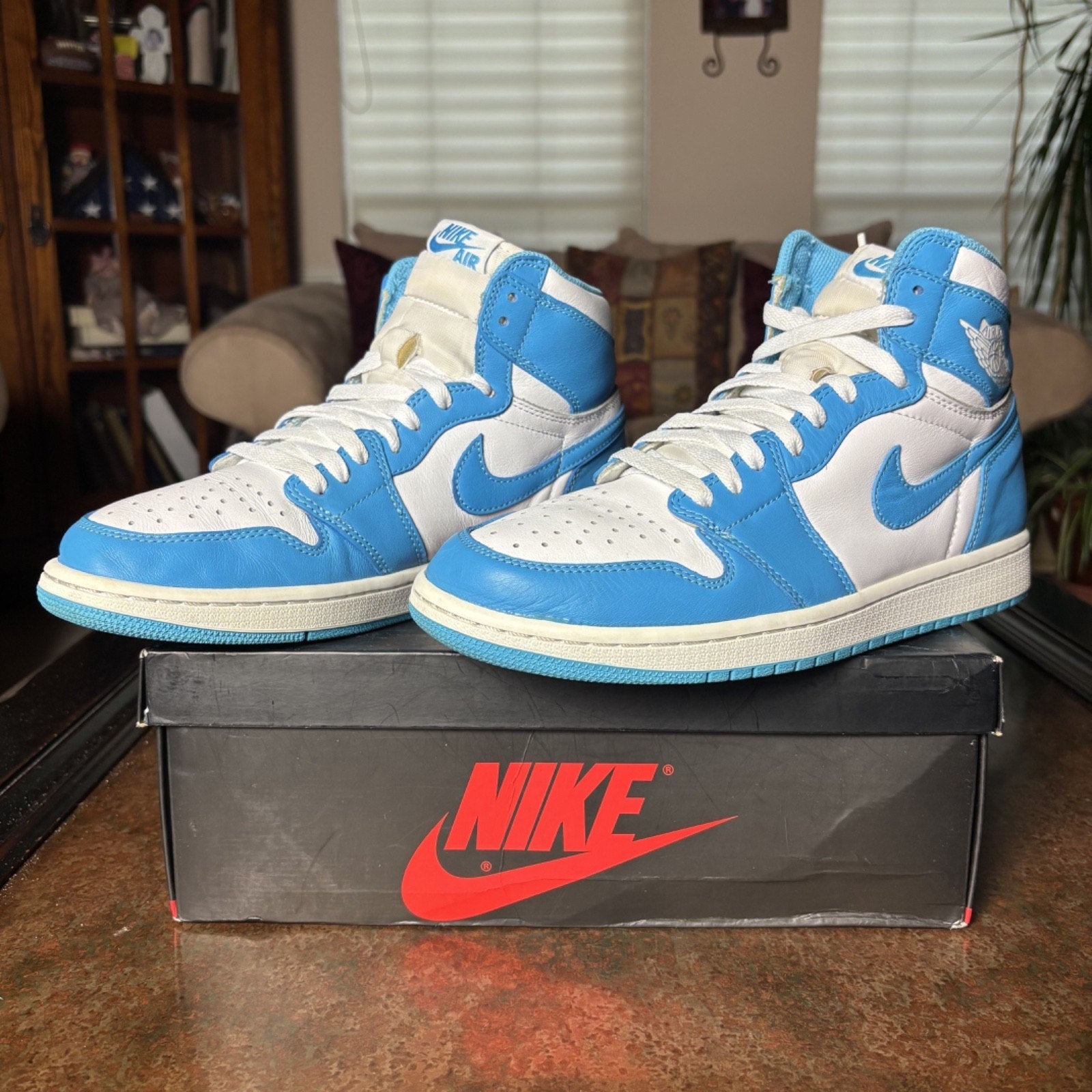 Nike Jordan 1 Retro High OG Shoe UNC University Blue White 2015 Men Sz 9 Sneaker
