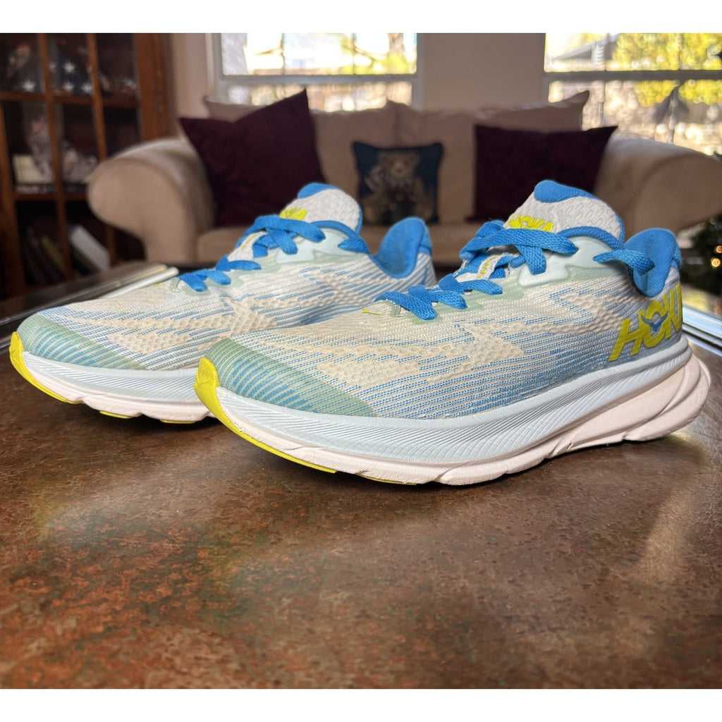 Hoka One One Clifton 9 Shoes Women's Size 7 Blue Athletic Road Running Sneakers
