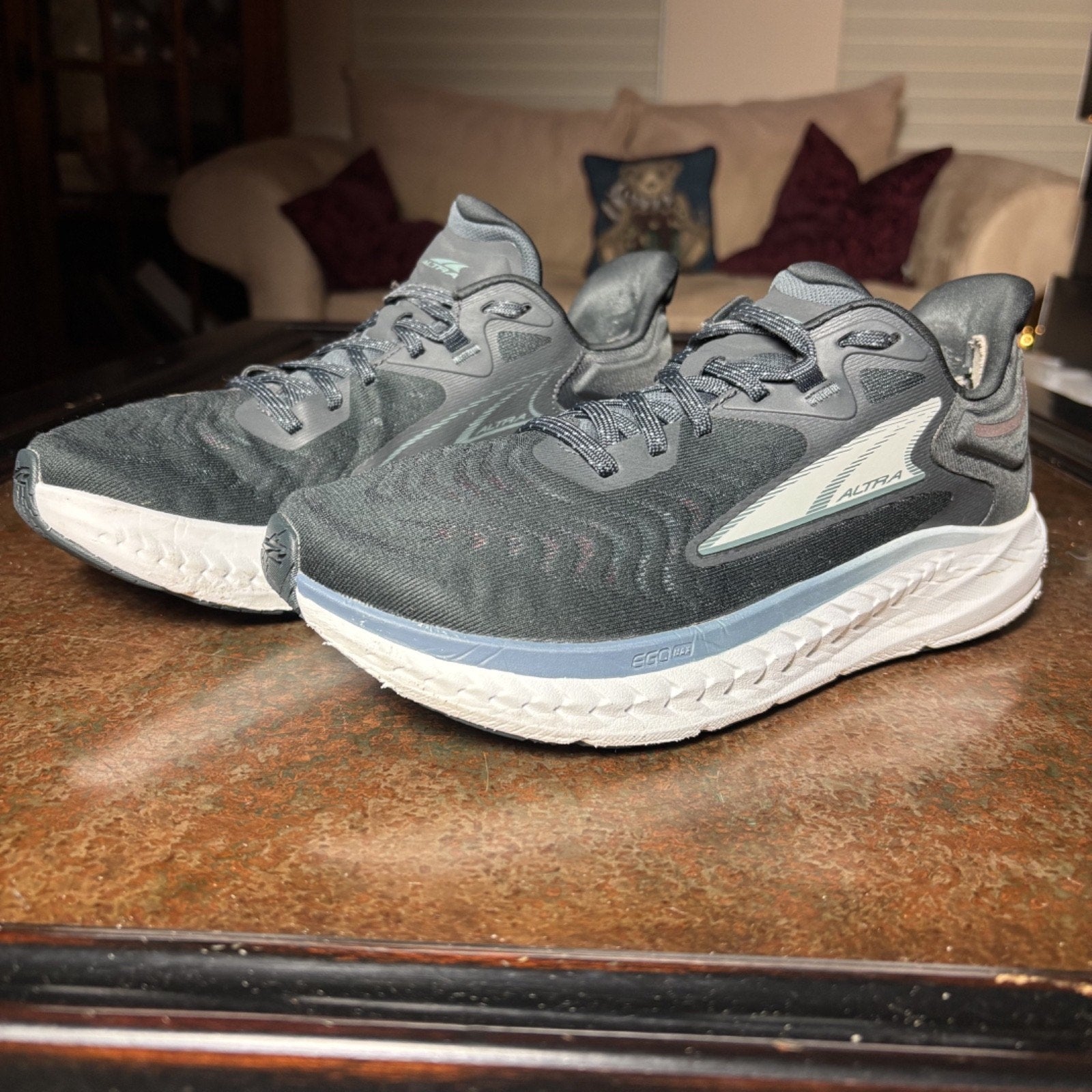 Altra Paradigm 7 Shoes Womens 9 Black White Footshaped Running Athletic Sneakers