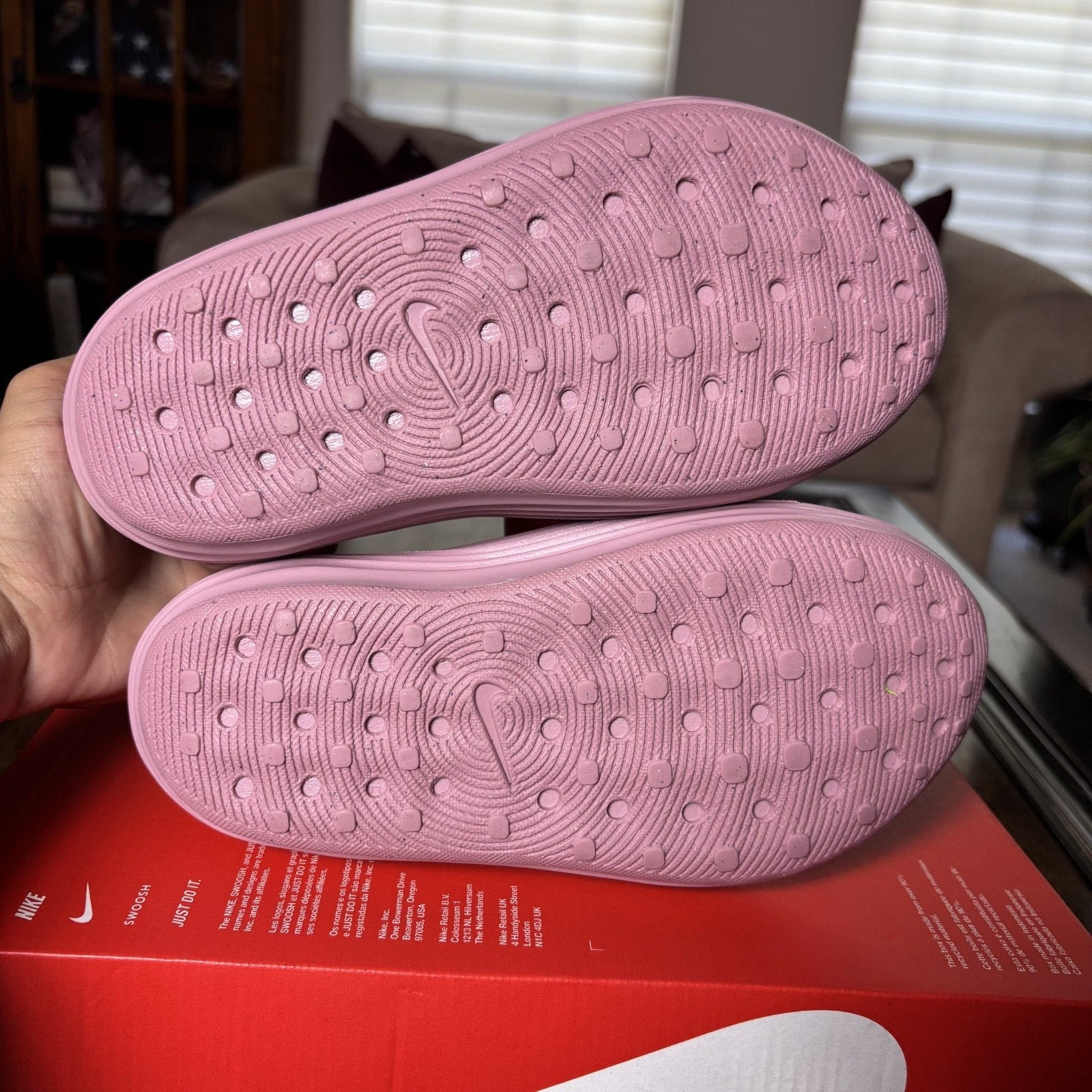 Nike ReactX Rejuven8 Women's Size 6 Pink Sandal Clogs Recovery Comfort Slip-On