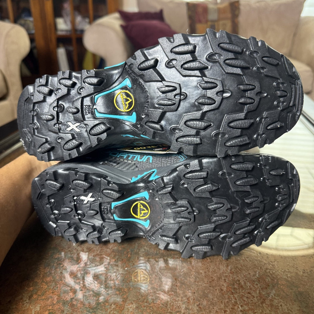 La Sportiva Ultra Raptor II Mid GTX Hiking Boots Women's Size 9 Black Blue Trail