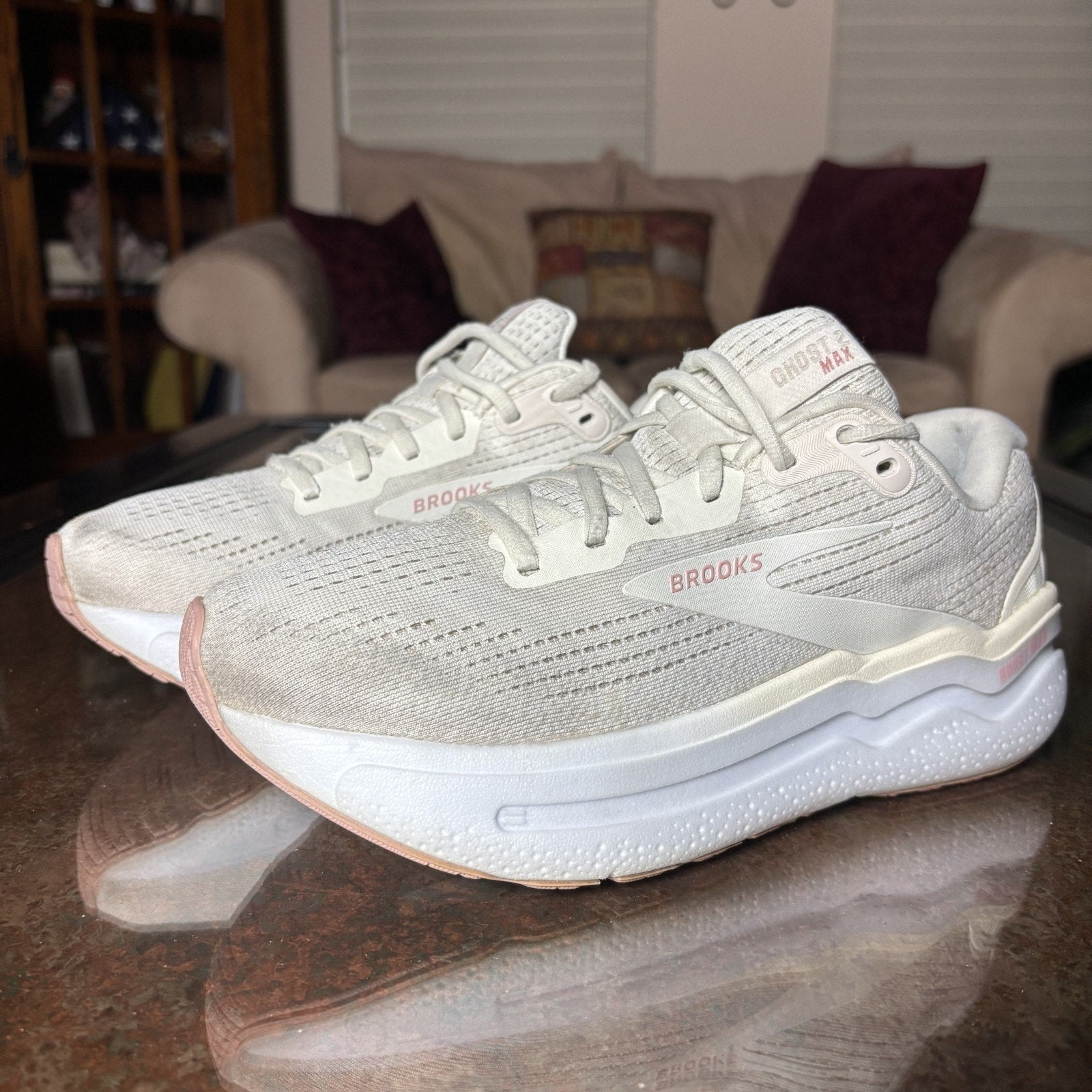 Brooks Ghost Max 2 Shoes Womens 7.5 D Wide Road Running Athletic Comfort Sneaker