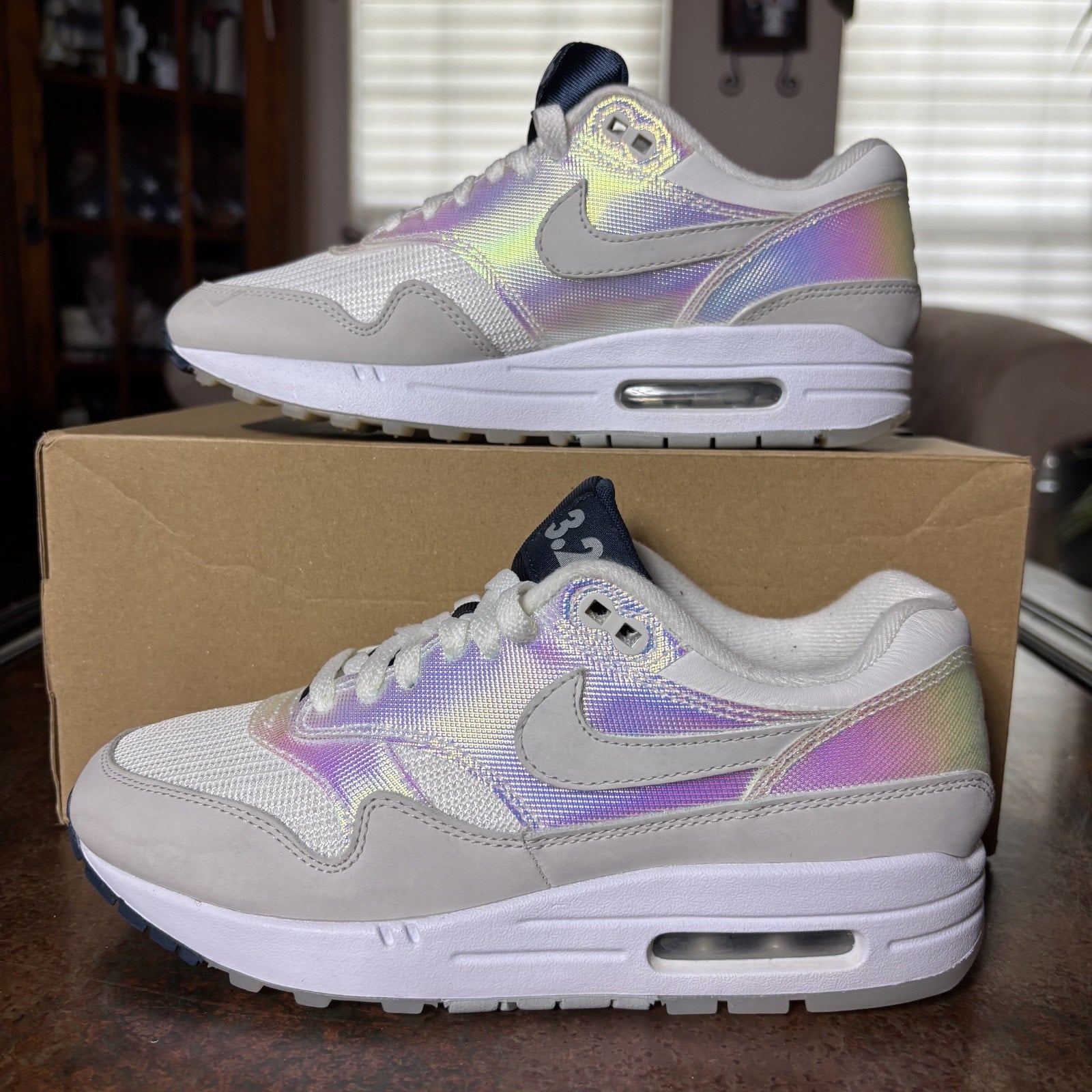 Nike Air Max 1 AMD Shoes Women's 8 White Iridescent La Ville Lumiere Sneakers