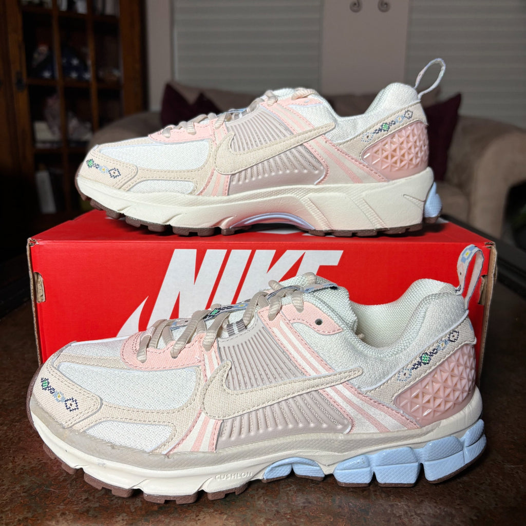 Nike Zoom Vomero 5 Beige Casual Lifestyle Comfort Shoes Sneakers Women's Sizes