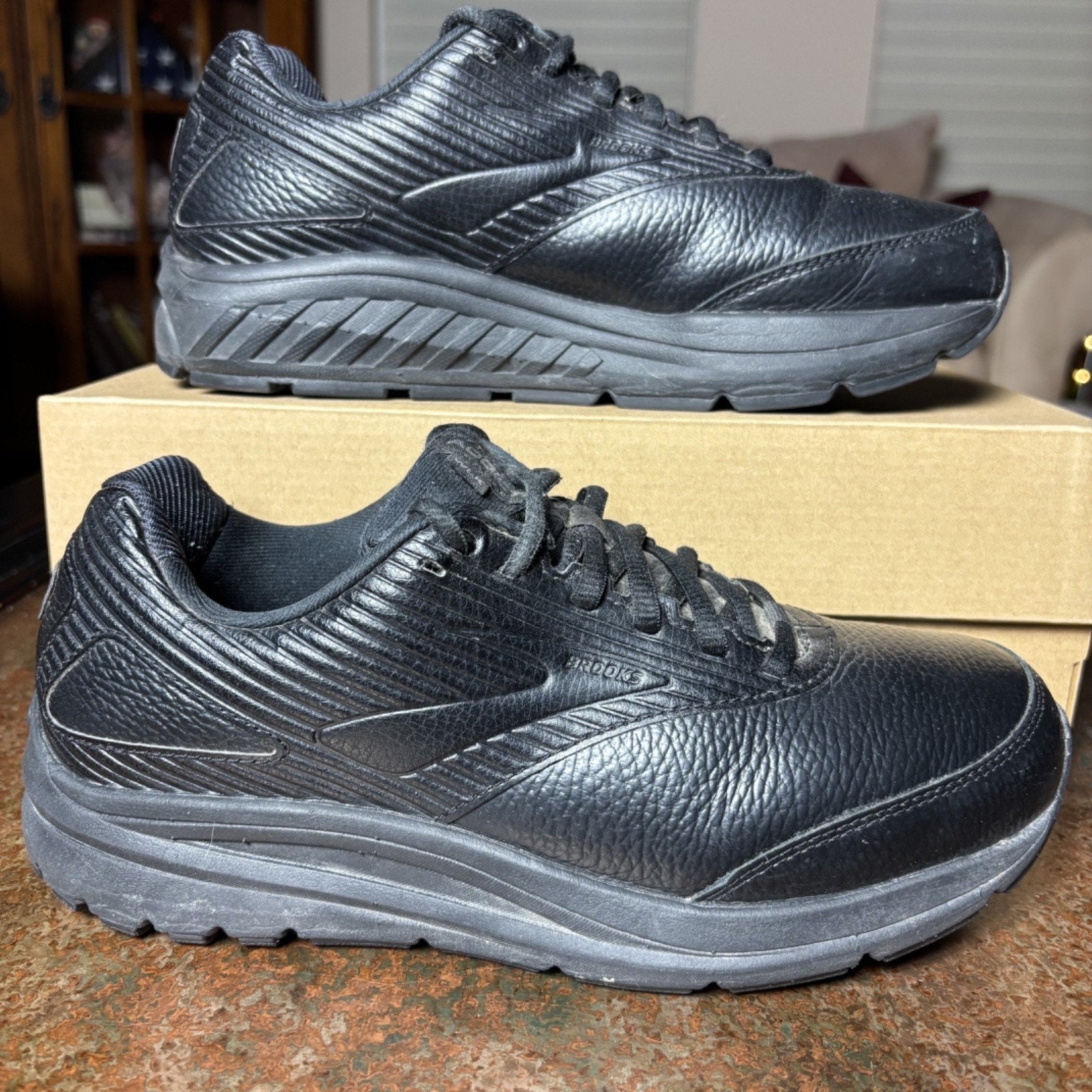 Brooks Addiction Walker 2 Shoes Womens 8.5 D Wide Black Leather Comfort Sneakers