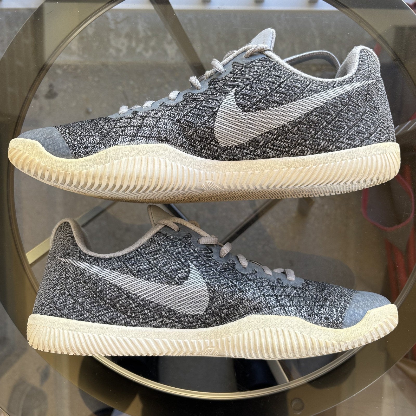 Nike Mamba Instinct Shoes Men's Size 9.5 Grey White Athletic Basketball Sneakers