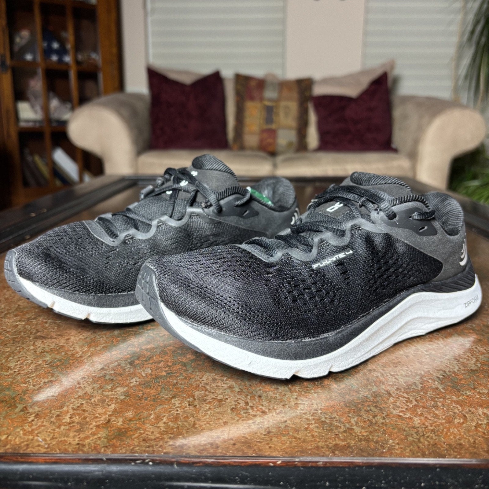 Topo Athletic Fli Lyte 4 Shoes Women's 6.5 Black White Running Athletic Sneakers