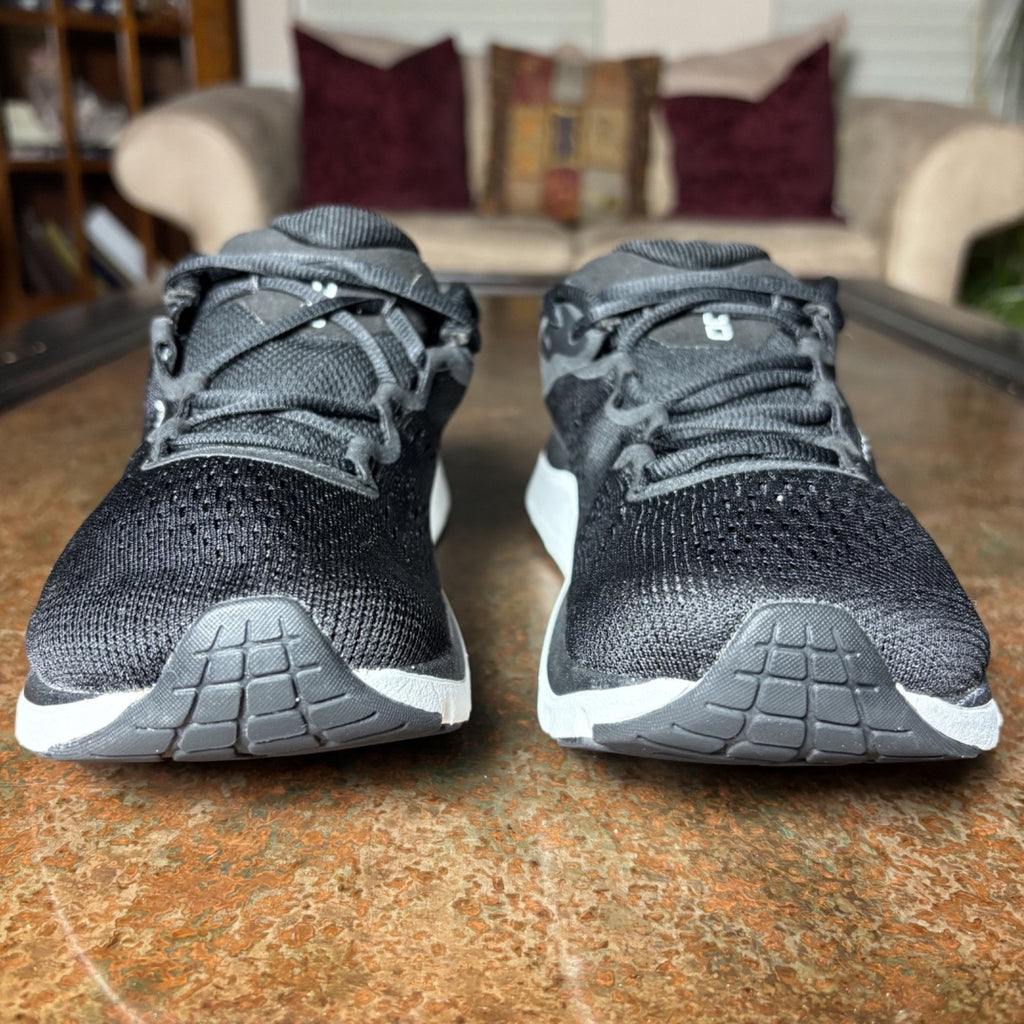 Topo Athletic Fli Lyte 4 Shoes Women's 6.5 Black White Running Athletic Sneakers