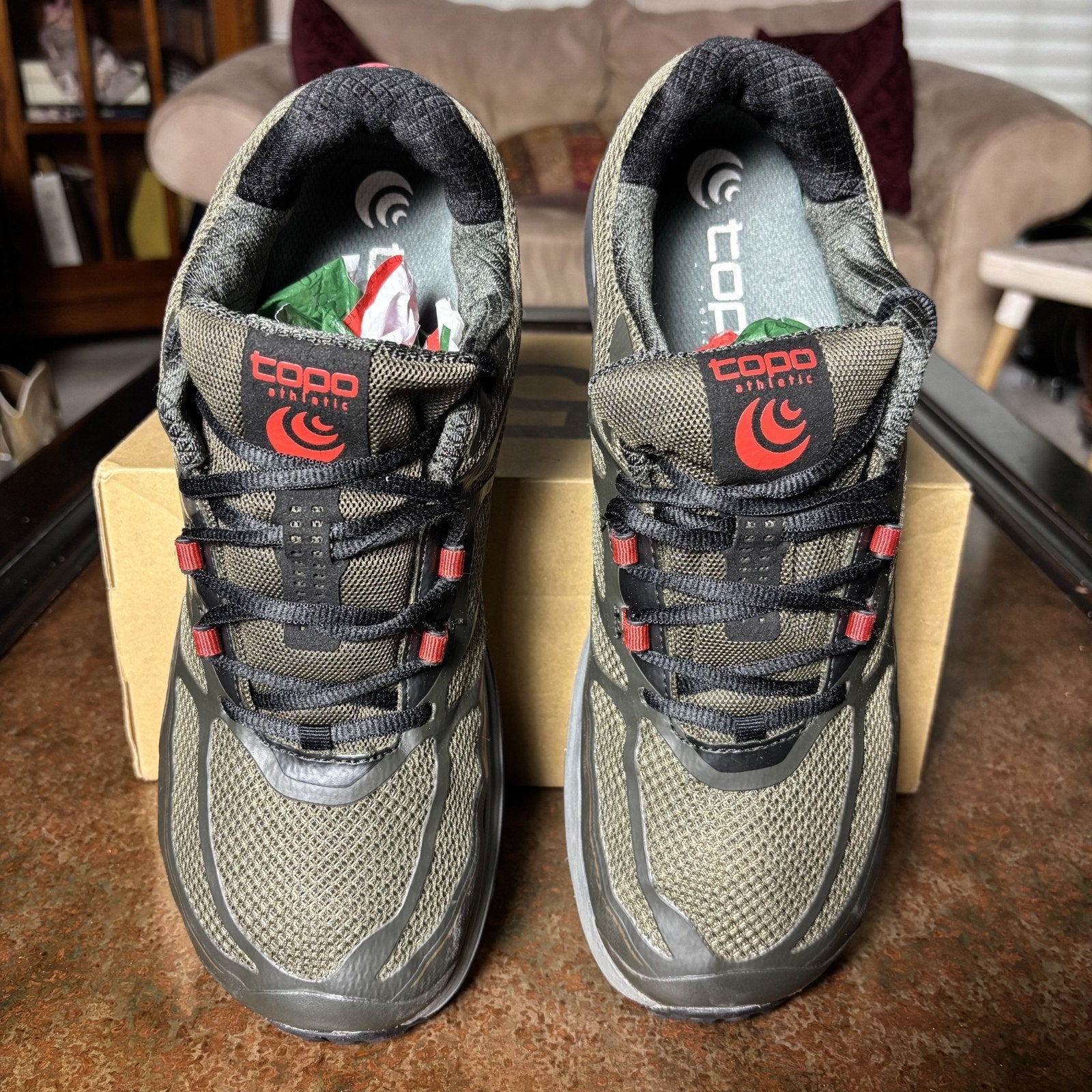 Topo Athletic Terraventure 2 Mens 12 Olive Green Red Trail Running Shoes Sneaker