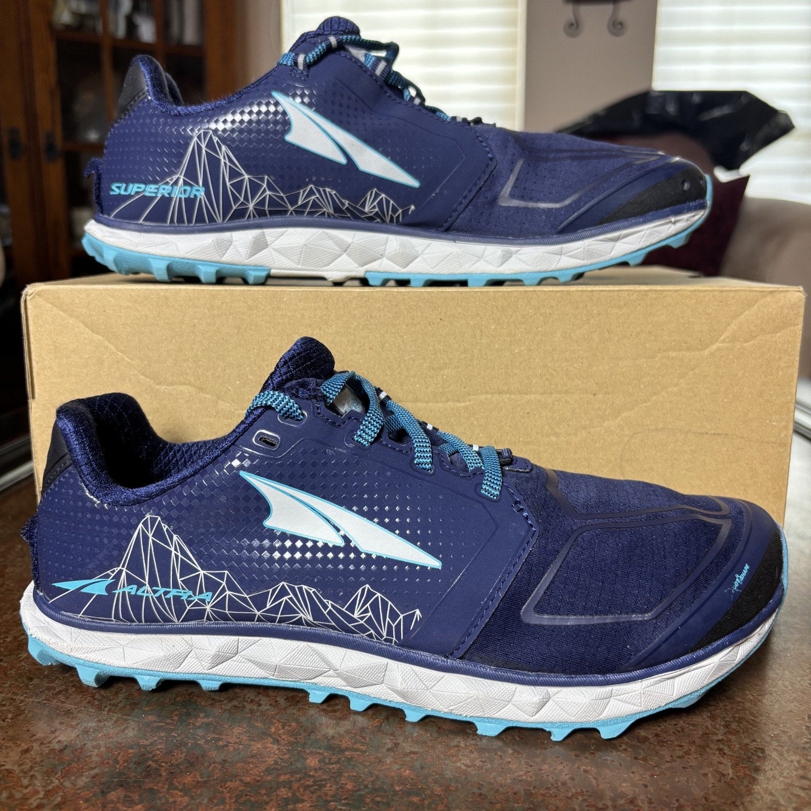 Altra Superior 4 Shoes Women's 10 Navy Blue White Trail Running Athletic Outdoor
