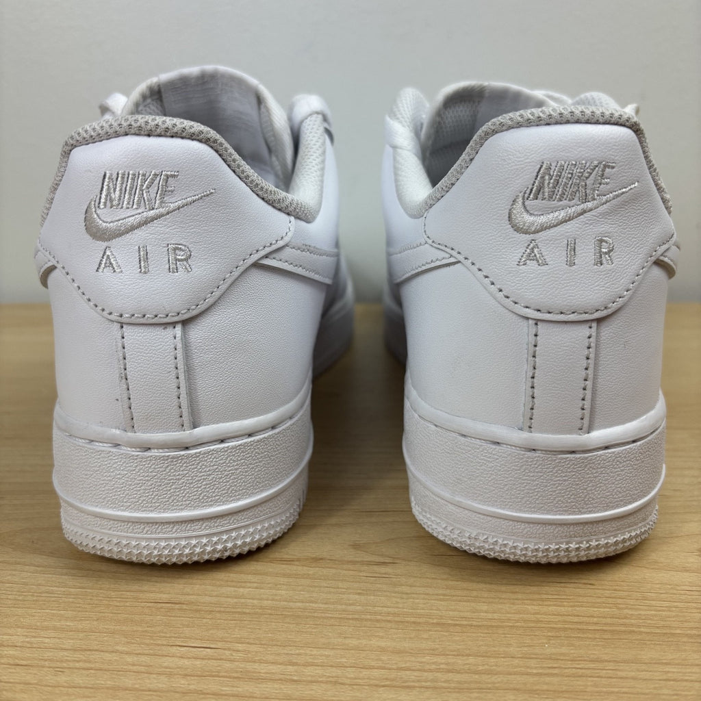 Nike Air Force 1 07 Low Mens Sz 9 Triple White Leather Lifestyle Casual Sneakers