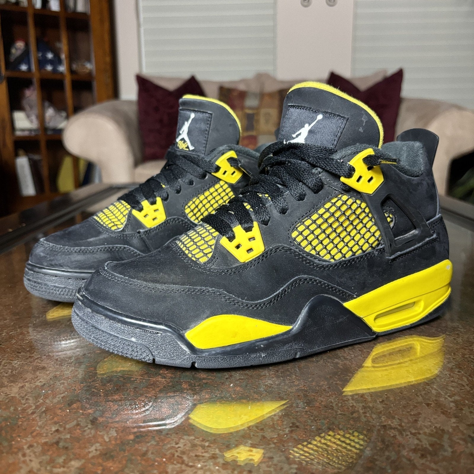 Air Jordan 4 Retro Thunder GS Size 7 Black Yellow Basketball Gym Shoes Sneakers