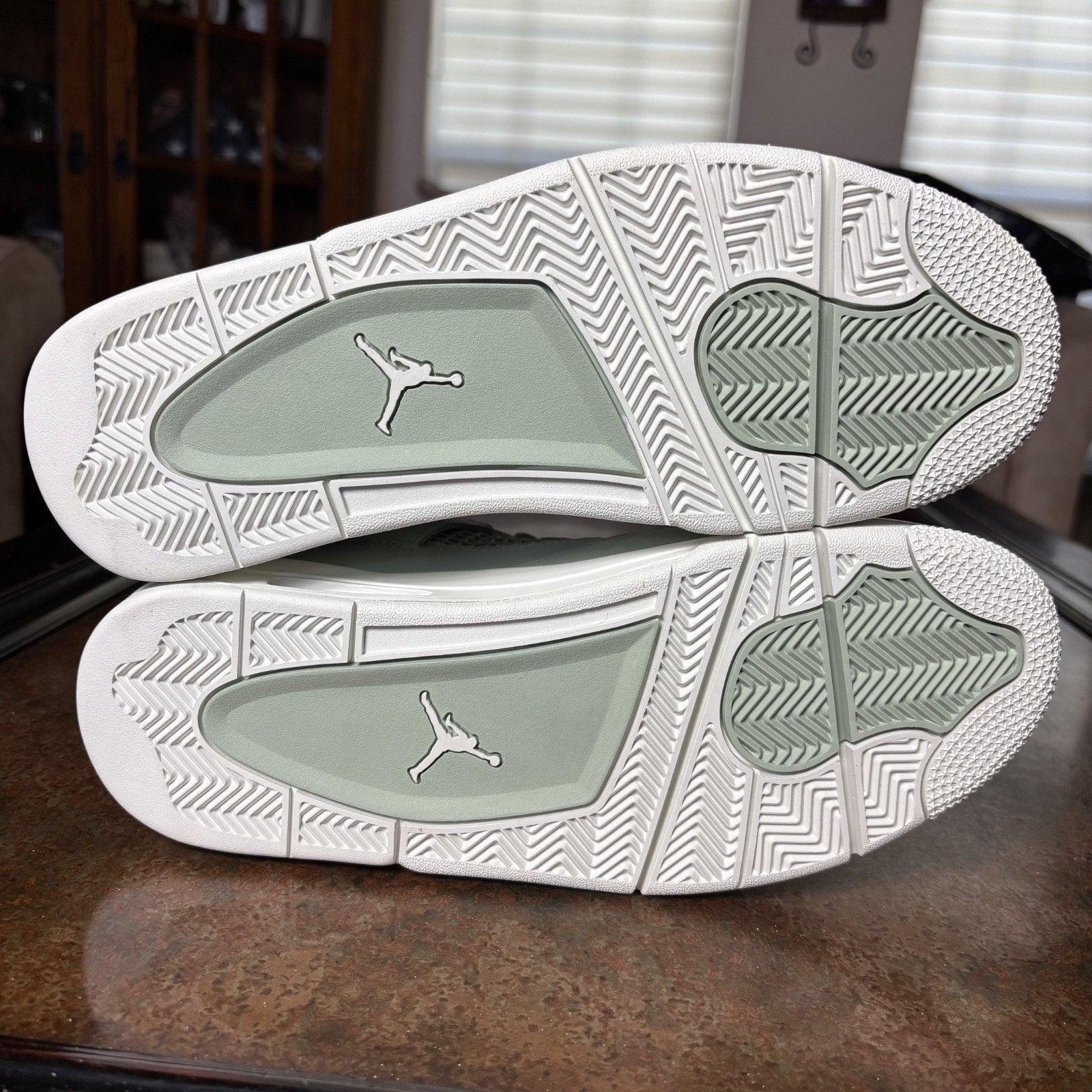 Nike Air Jordan 4 Retro Shoes Mens Size 10.5 Seafoam Green Silver Sail Sneakers