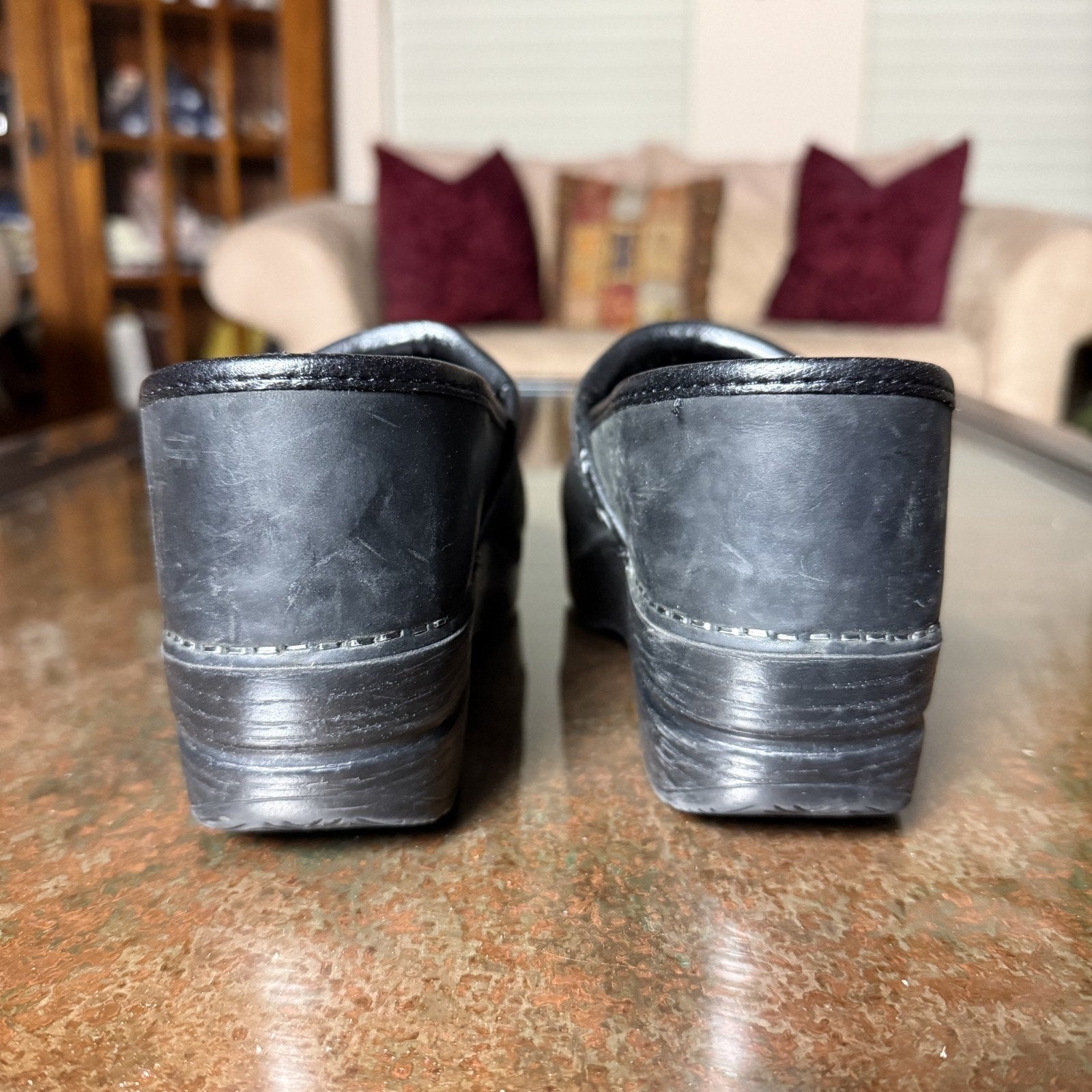 Dansko Professional Clogs Women's 8 Black Slip On Casual Lifestlye Leather Shoes