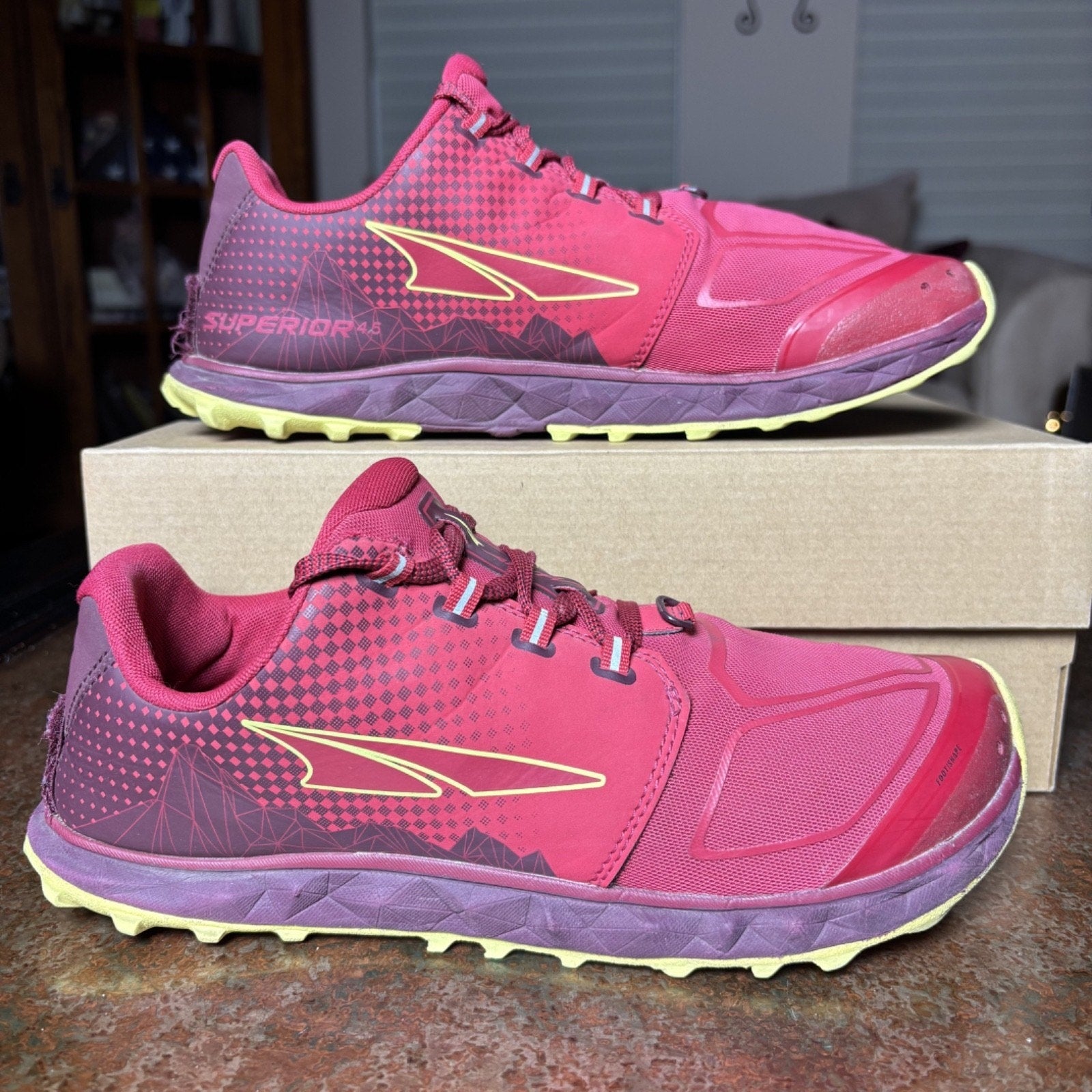 Altra Superior 4.5 Shoes Women's Sz 10 Red Trail Running Hiking Outdoor Sneakers