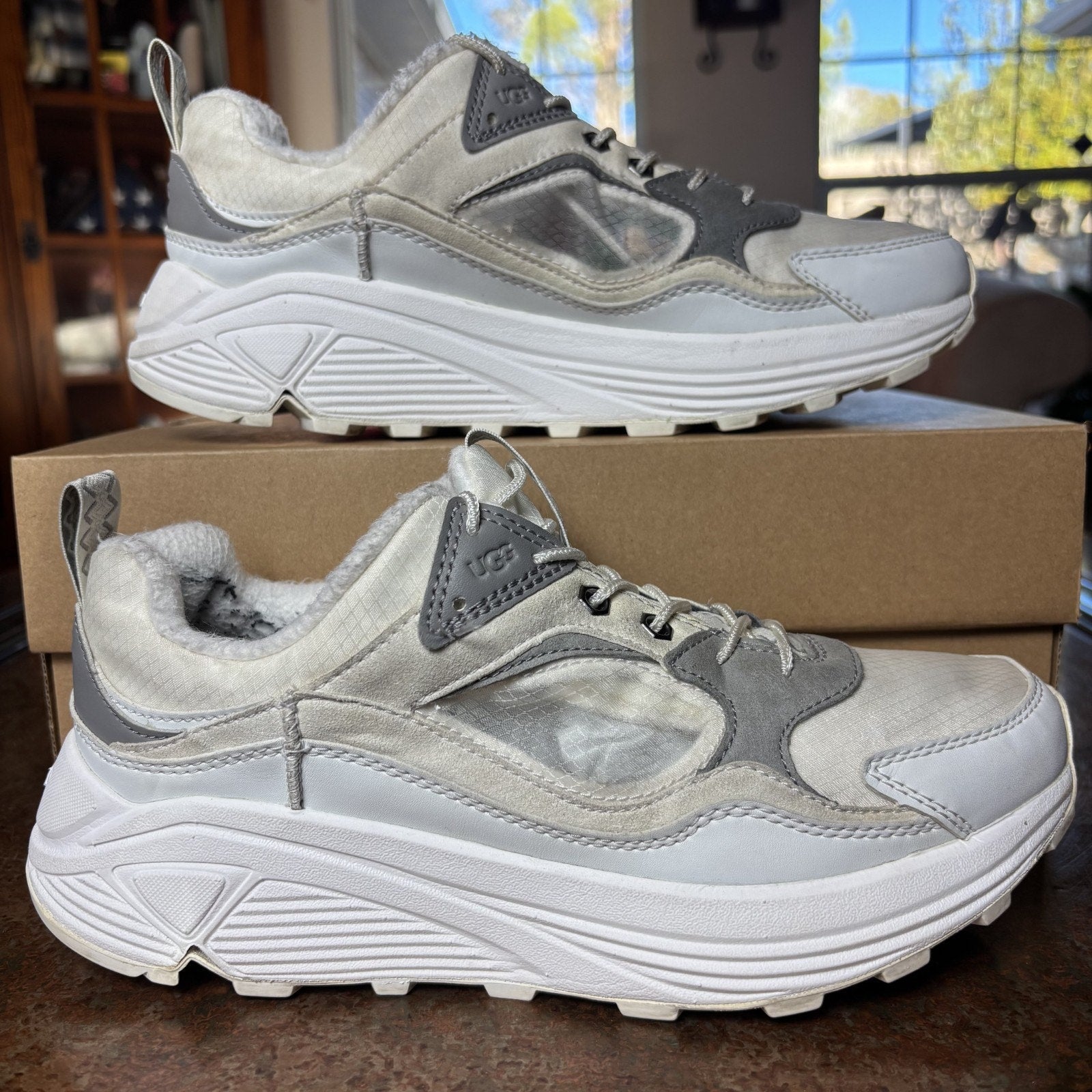 UGG Miwo Trainer Low Mono Shoes Women's 8 White Grey Insulated Outdoor Sneakers
