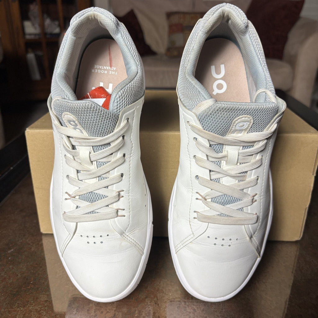 On The Roger Advantage Shoes Womens 8 White Tennis Pickleball Court gym Sneakers