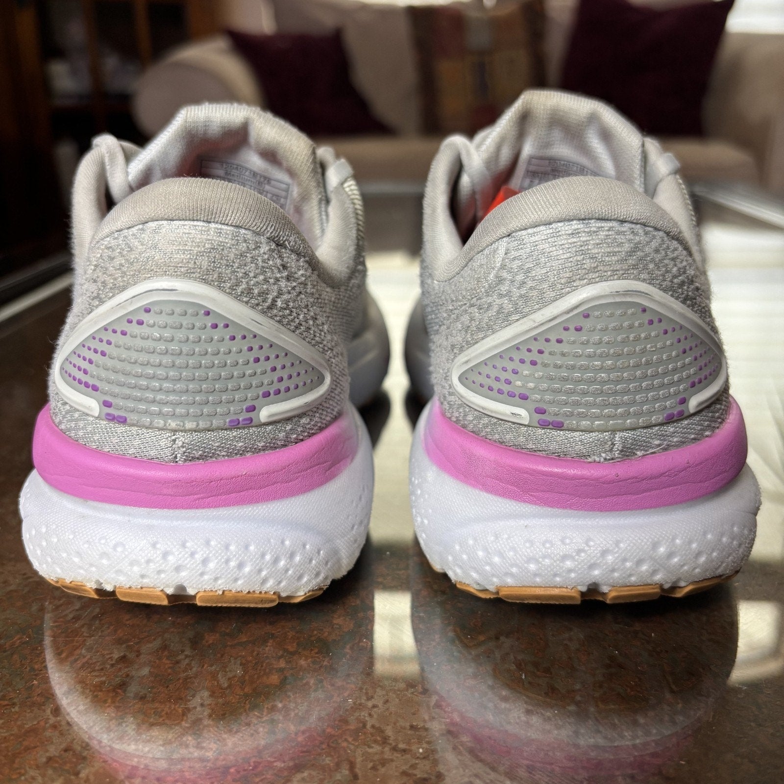 Brooks Ghost 16 Shoes Womens Size 7 White Pink Road Running Athletic Gym Sneaker