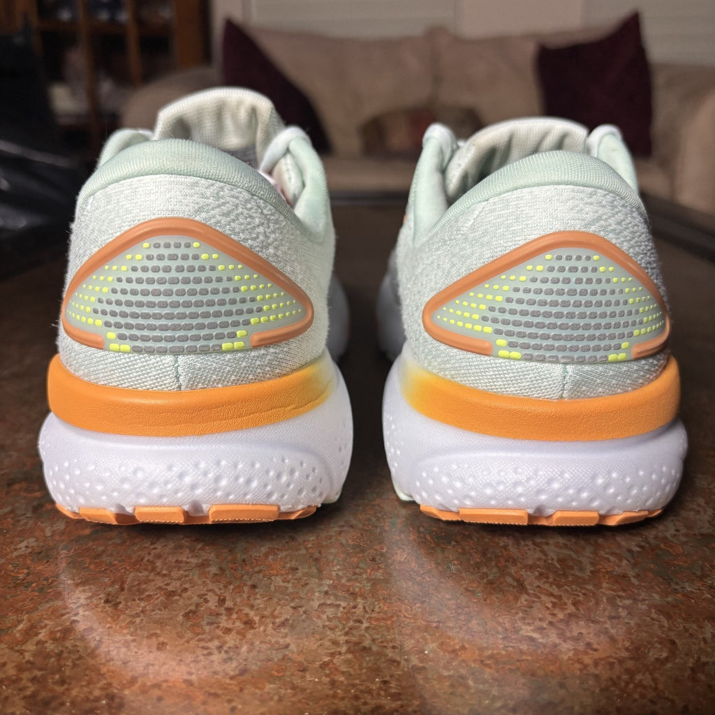 Brooks Ghost 16 Shoes Women's Size 9.5 Mint Green Road Running Athletic Sneakers