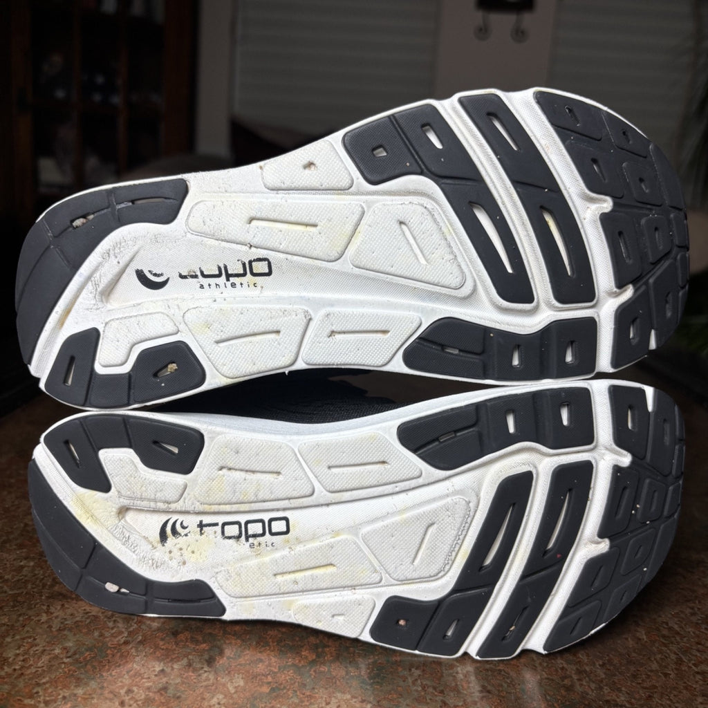 Topo Athletic Fli Lyte 4 Shoes Women's 6.5 Black White Running Athletic Sneakers