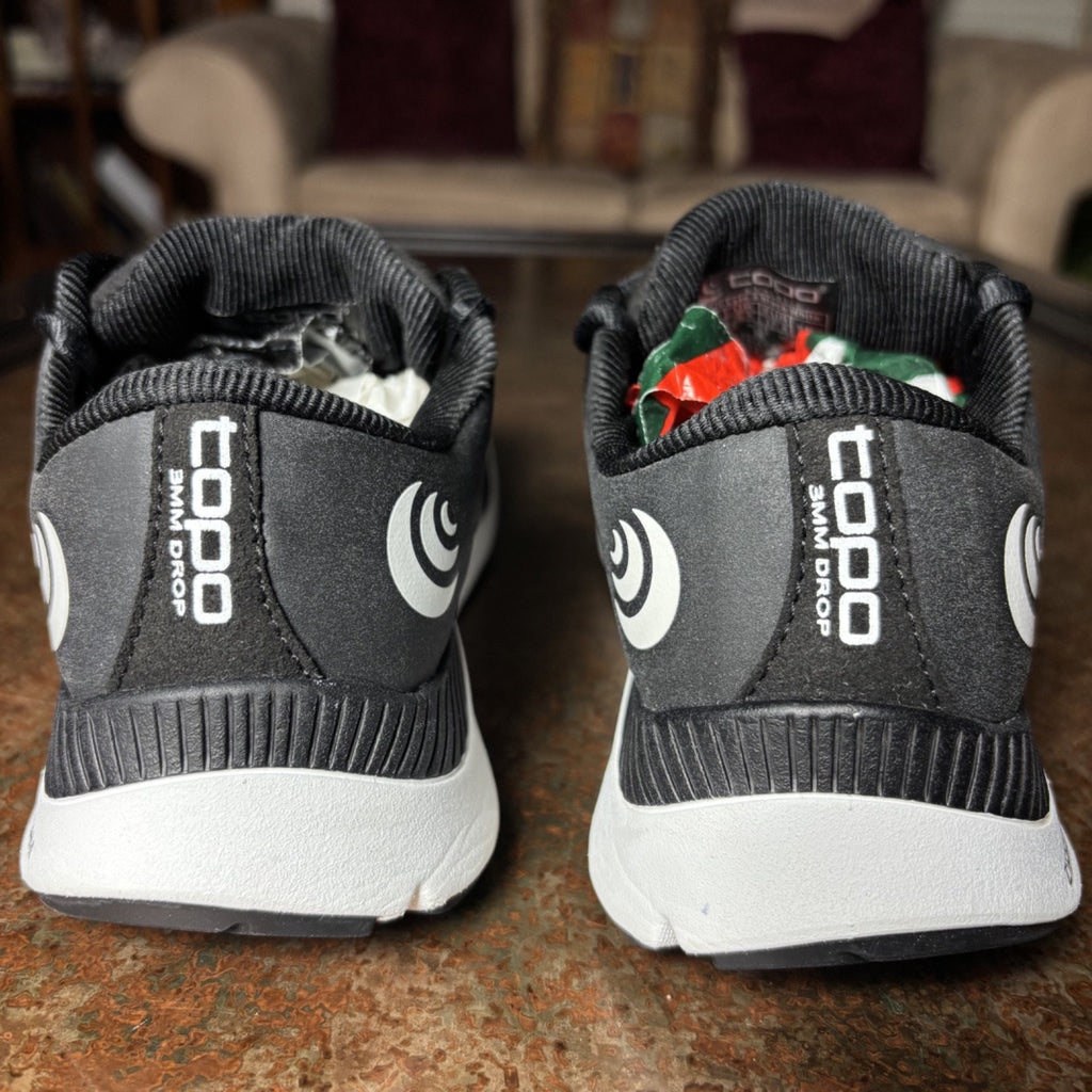 Topo Athletic Fli Lyte 4 Shoes Women's 6.5 Black White Running Athletic Sneakers