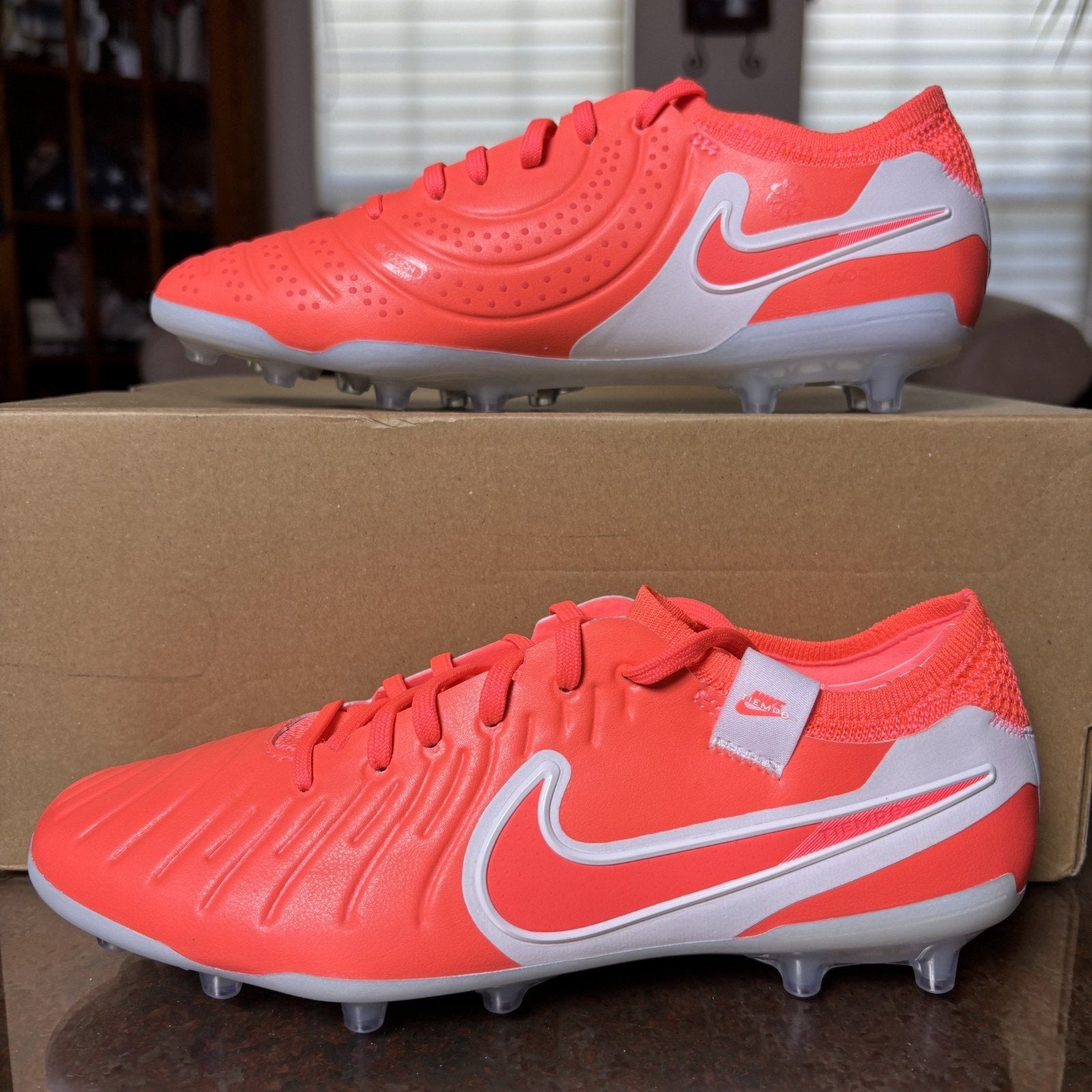 Nike Tiempo Legend 10 Elite AG Pro Soccer Cleats Women's Size 7.5 Orange White