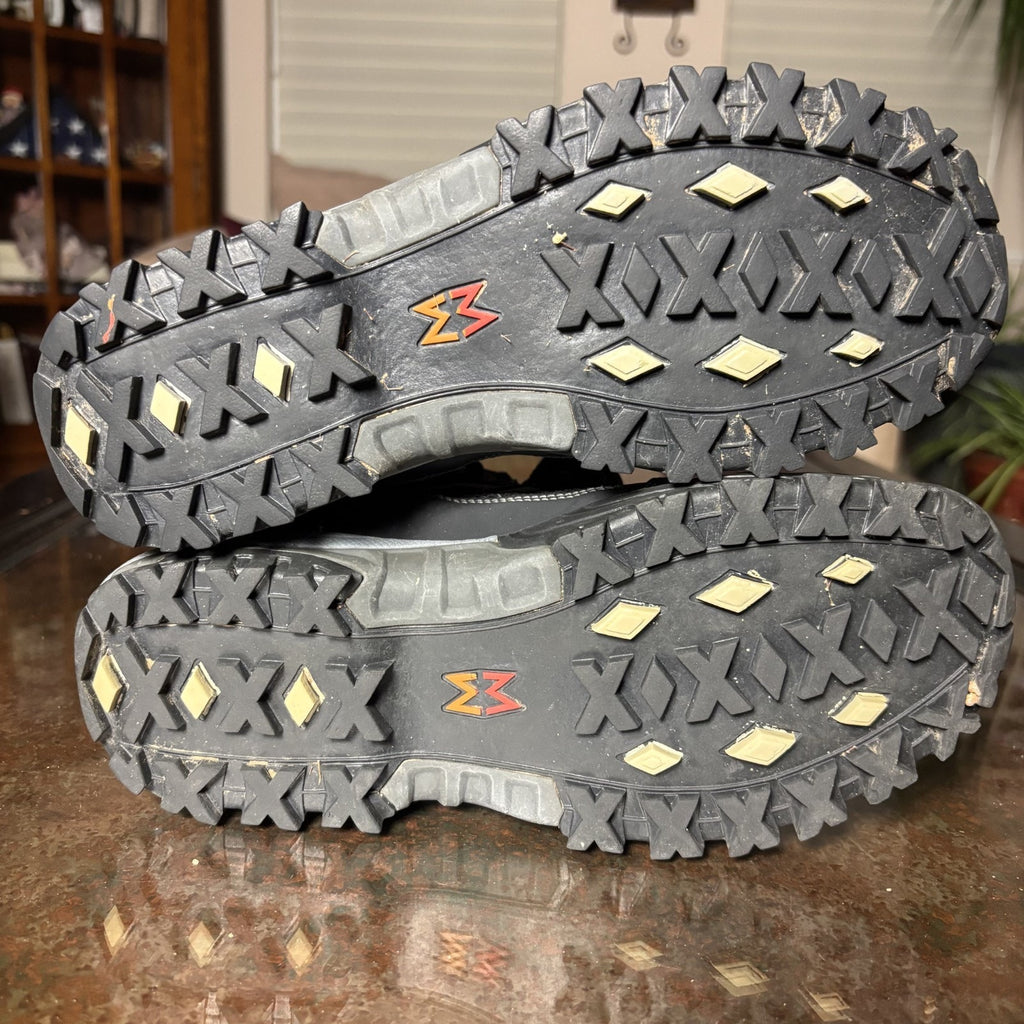 Garmont Momentum Snow Mid GTX Hiking Boots Womens 8.5 Black Insulated Waterproof