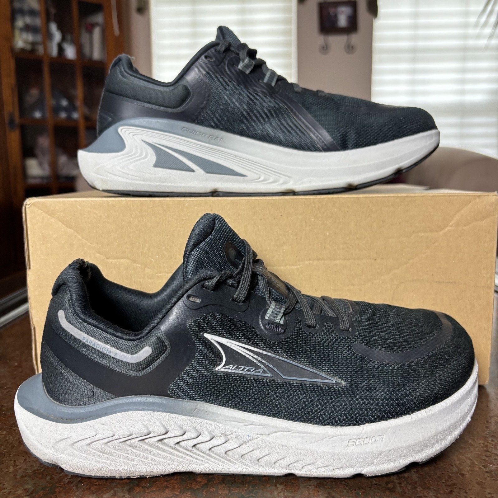 Altra Paradigm 7 Shoes Womens Size 7.5 Wide Black Gray Running Athletic Sneakers