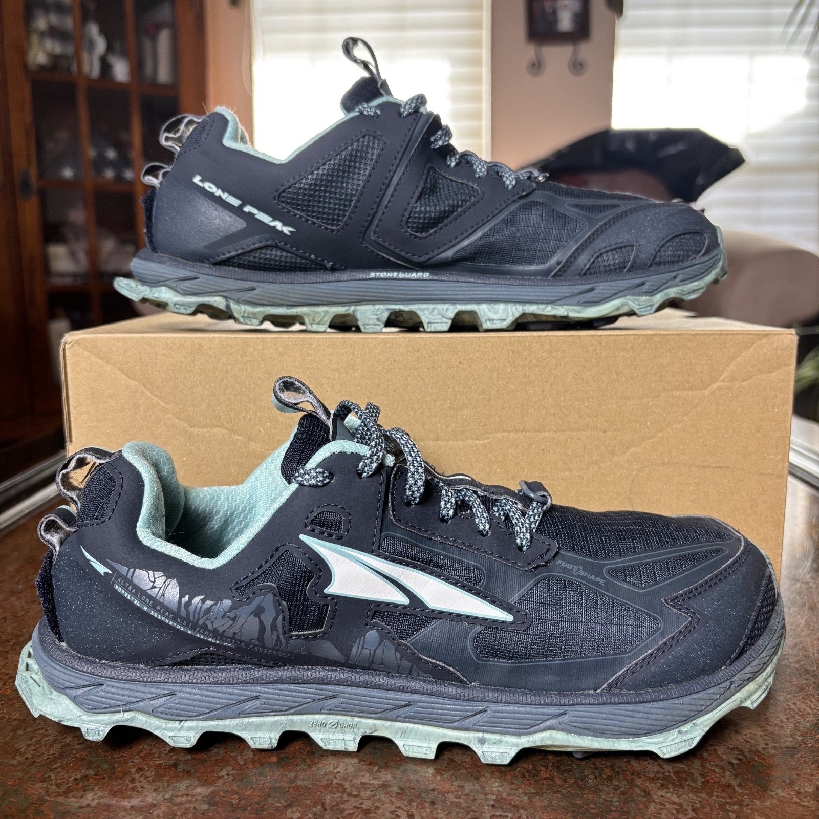 Altra Lone Peak 4.5 Women Size 10.5 Grey Trail Running Zero Drop Shoes Sneakers