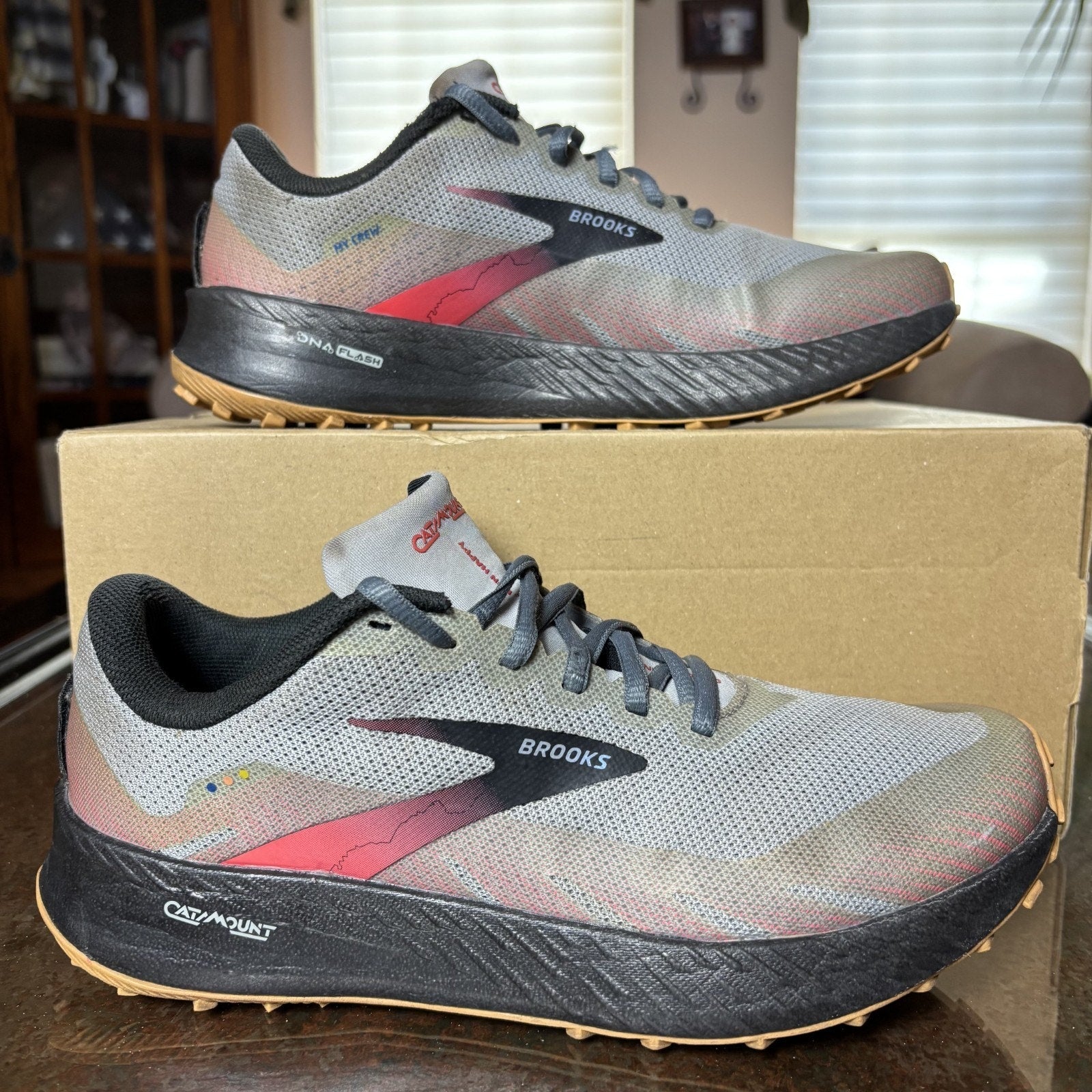 Brooks Catamount Shoes Women's Size 8 Grey Trail Running Athletic Gym Sneakers