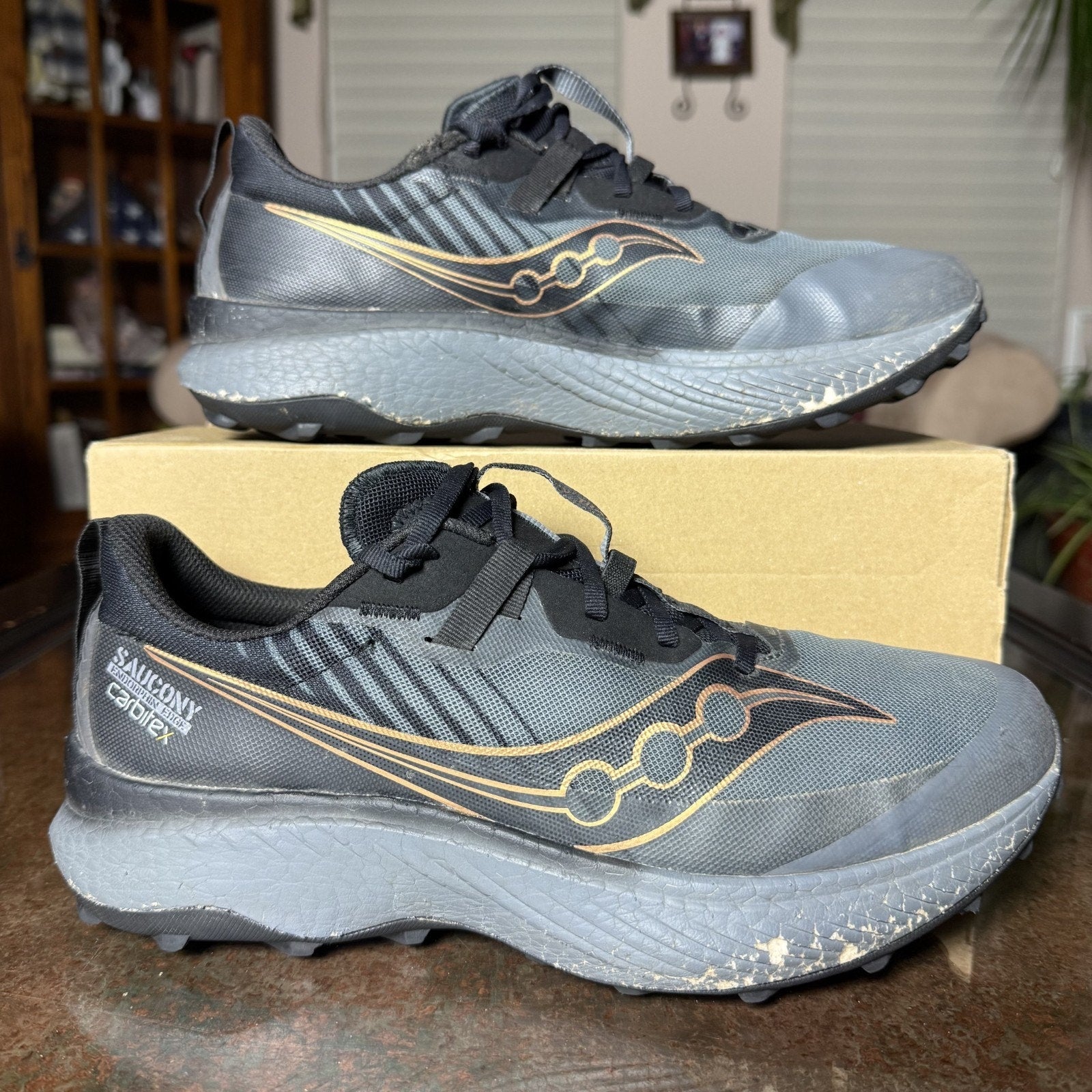 Saucony Endorphin Edge Shoes Mens 11 Black Grey Trail Running Outdoor Sneakers