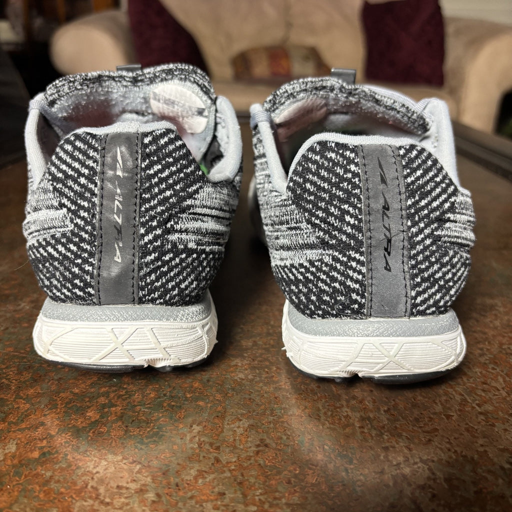 Altra Escalante 2 Women's Sz 10 Grey Running Athletic Zero Drop Footshaped Shoes