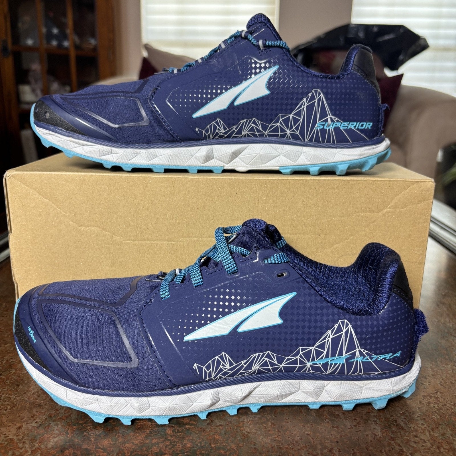 Altra Superior 4 Shoes Women's 10 Navy Blue White Trail Running Athletic Outdoor