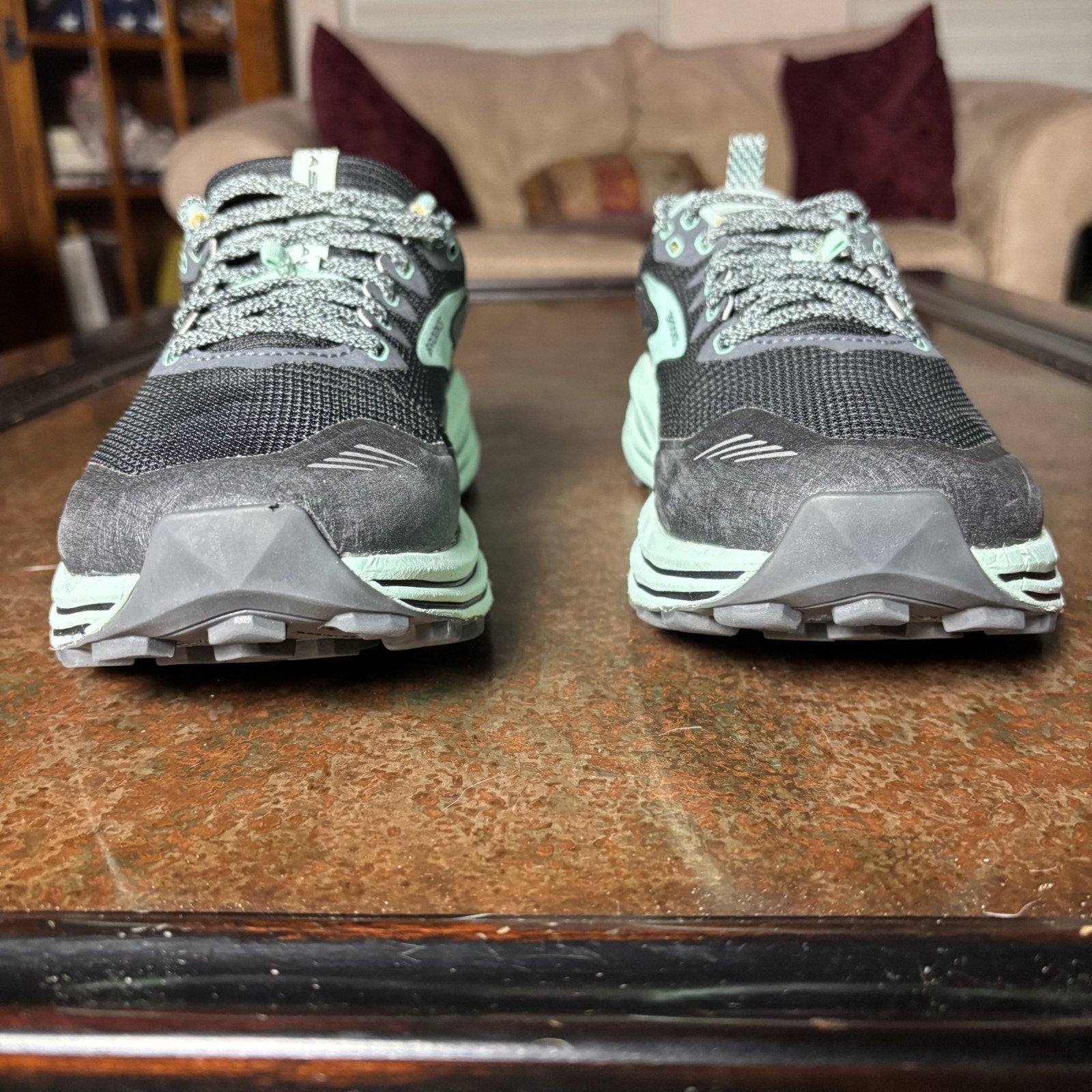 Brooks Cascadia 16 Trail Shoes Womens Size 8.5 Black Teal Hiking Outdoor Sneaker