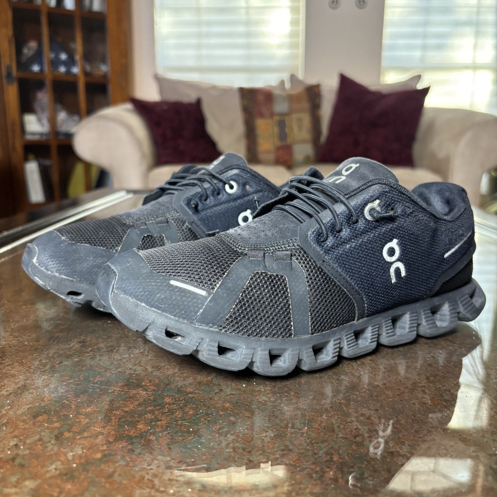 On Cloud 5 Shoes Women's Size 8 Black Road Running Athletic Comfort Gym Sneakers