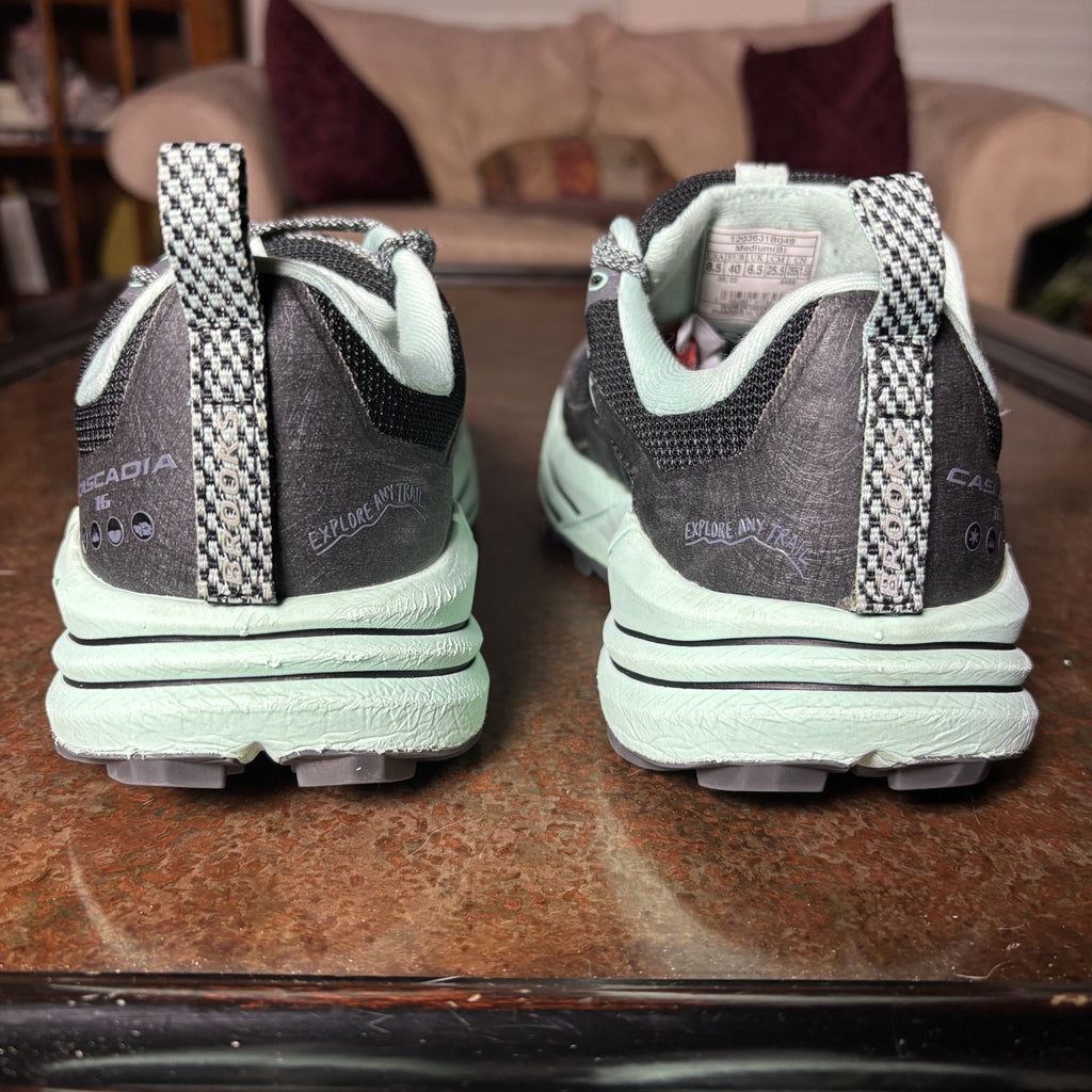Brooks Cascadia 16 Trail Shoes Womens Size 8.5 Black Teal Hiking Outdoor Sneaker