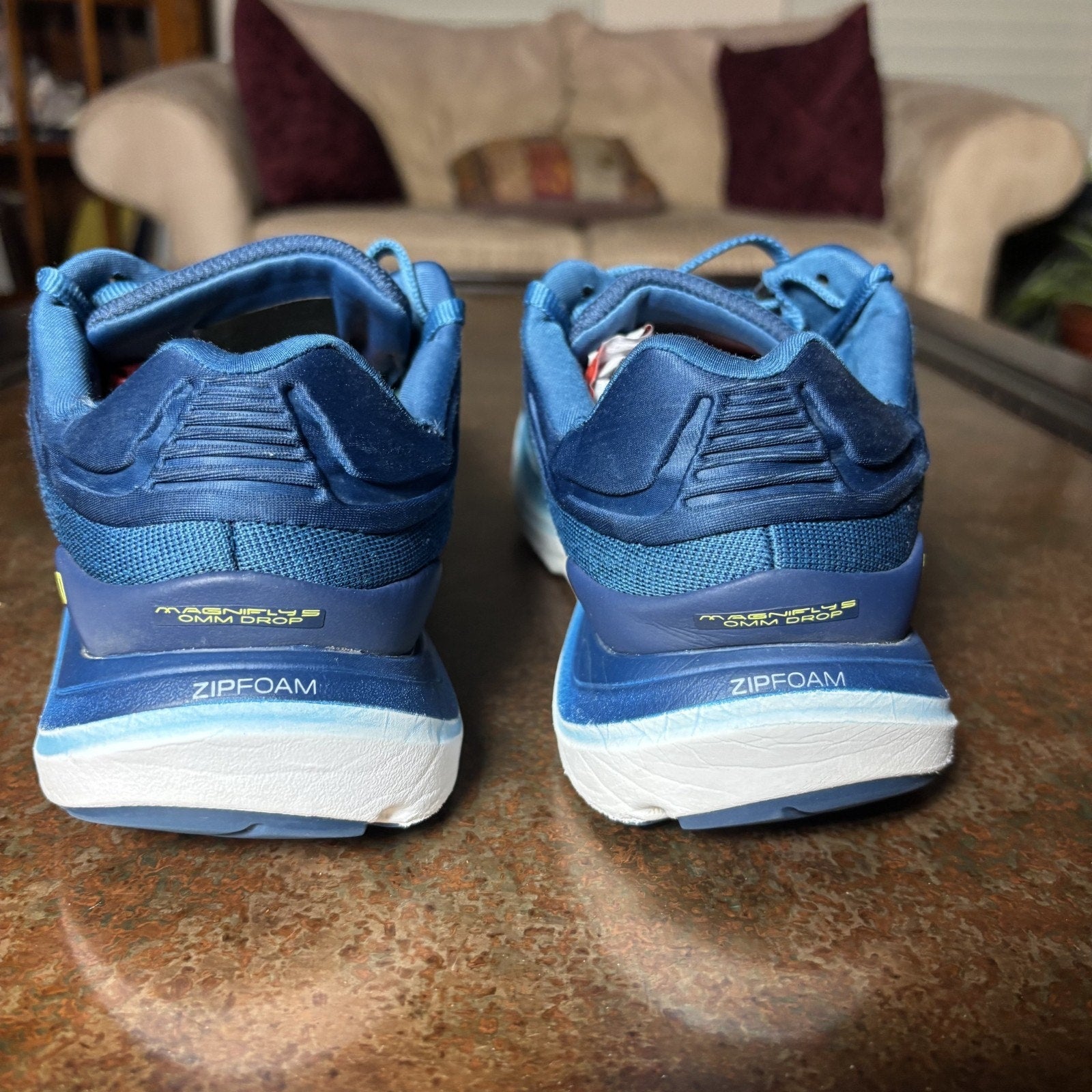 Topo Athletic Magnifly 5 Shoes Mens Size 9 Blue Road Running Zero Drop Sneakers